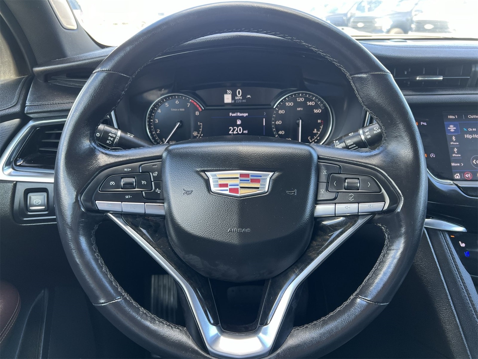 Thumbnail: 2022 Cadillac XT6 - 23