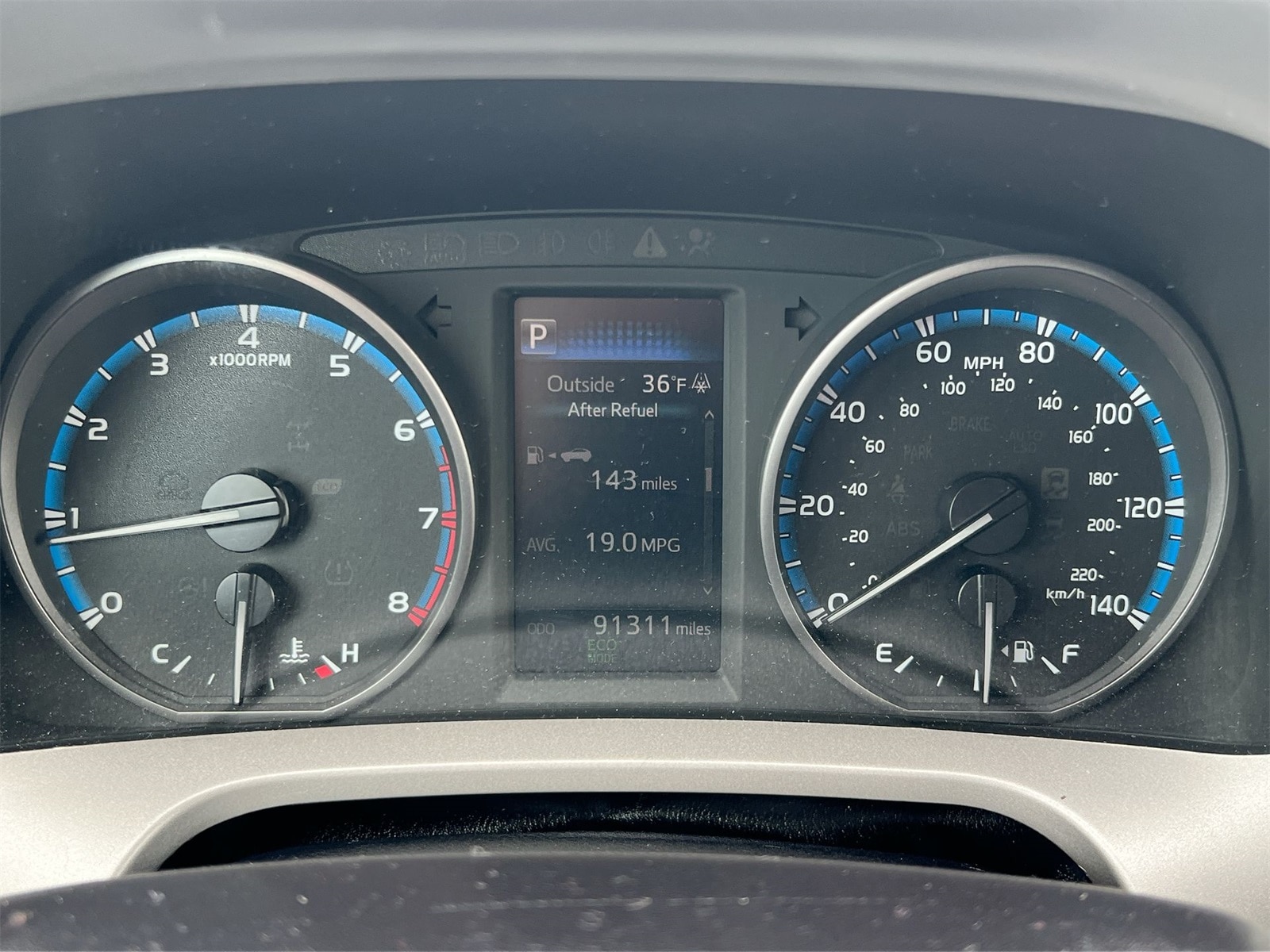 Thumbnail: 2017 Toyota RAV4 - 33