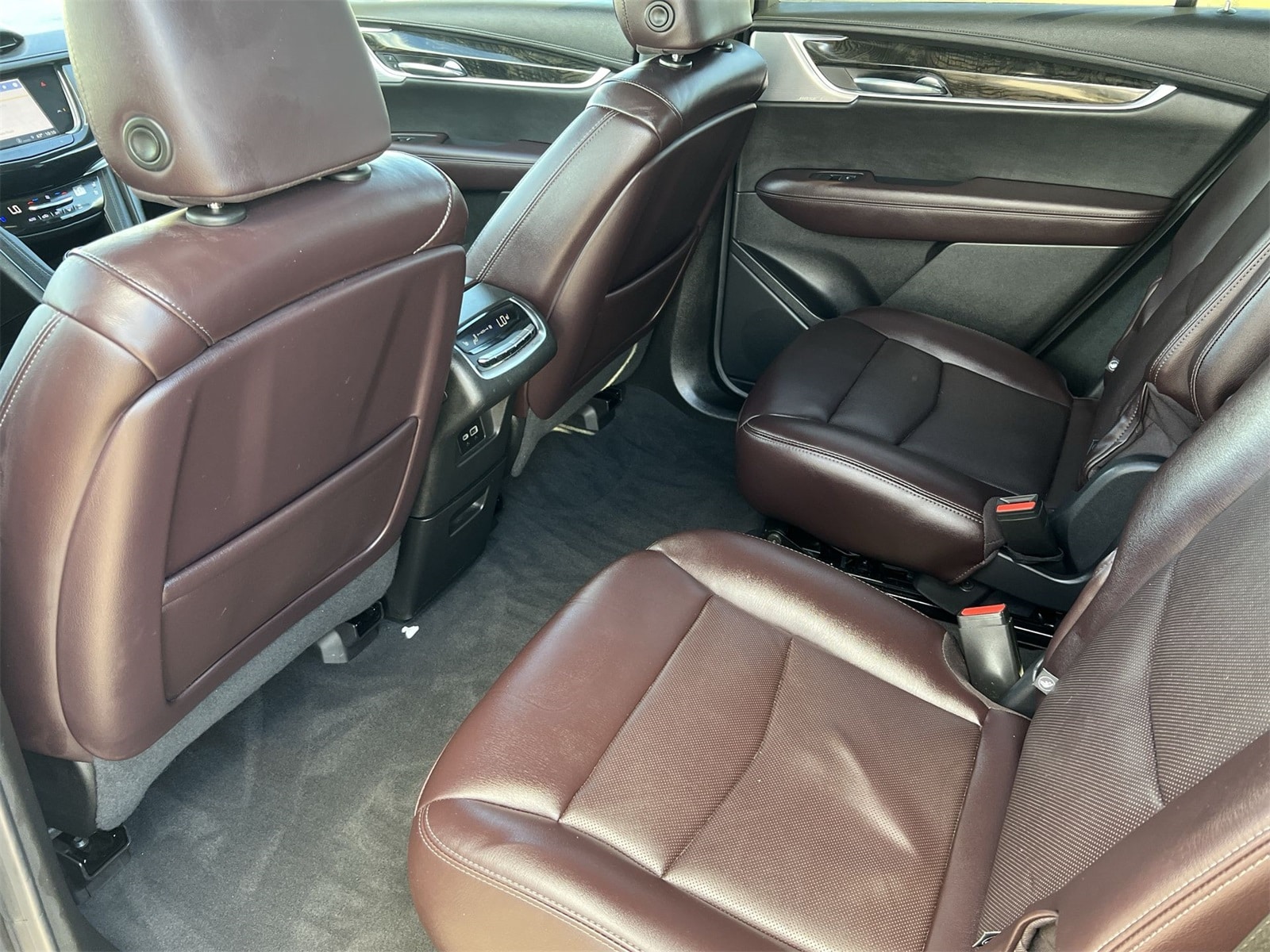 Thumbnail: 2022 Cadillac XT6 - 19