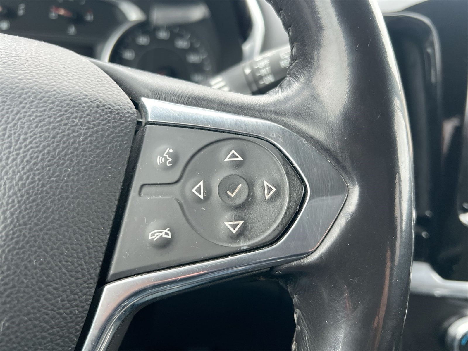 Thumbnail: 2018 Chevrolet Traverse - 24