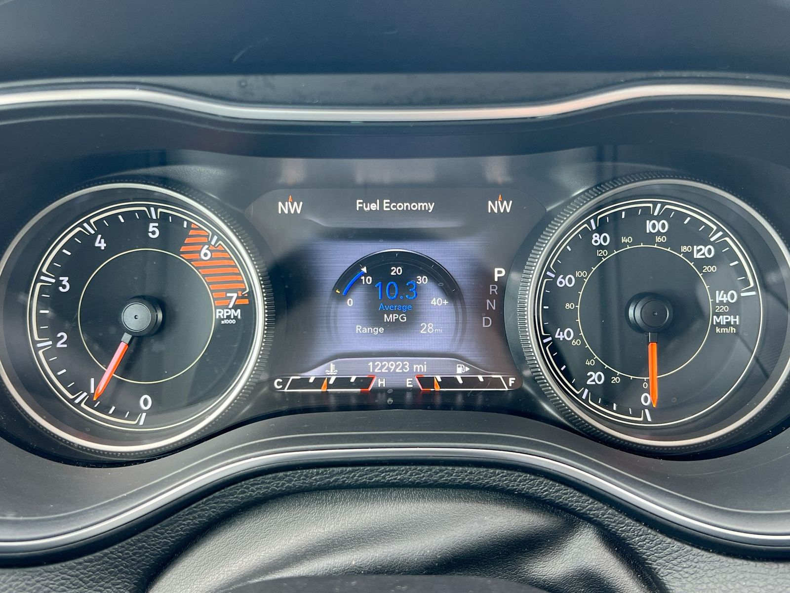 Thumbnail: 2019 Jeep Cherokee - 33