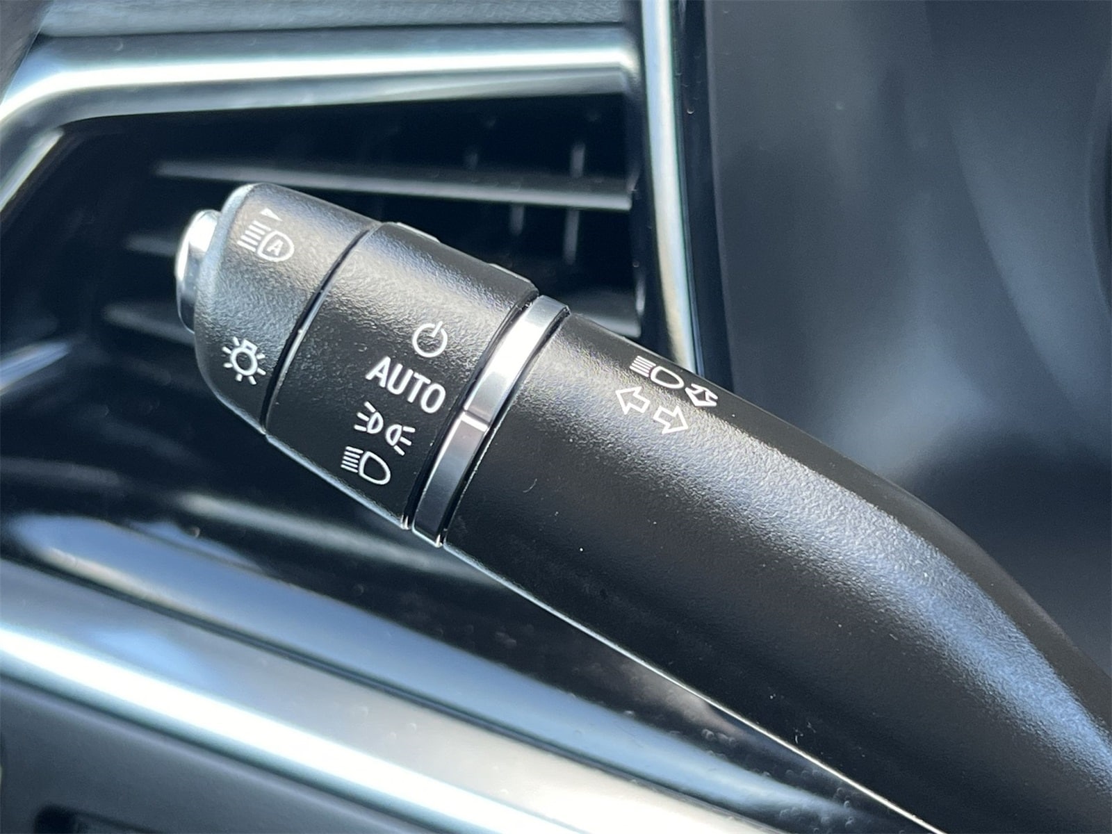 Thumbnail: 2022 Cadillac XT6 - 27