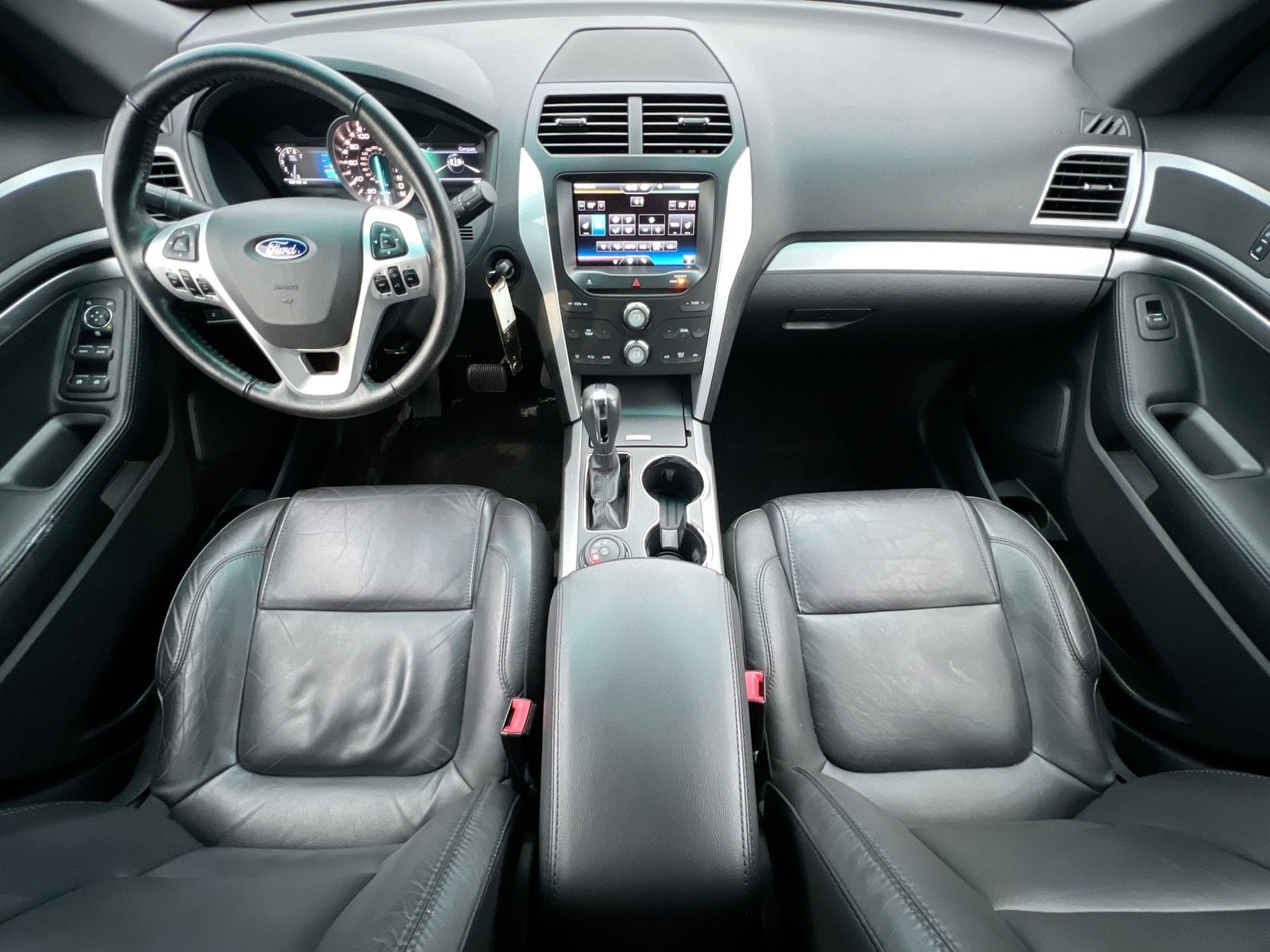 Thumbnail: 2015 Ford Explorer - 15