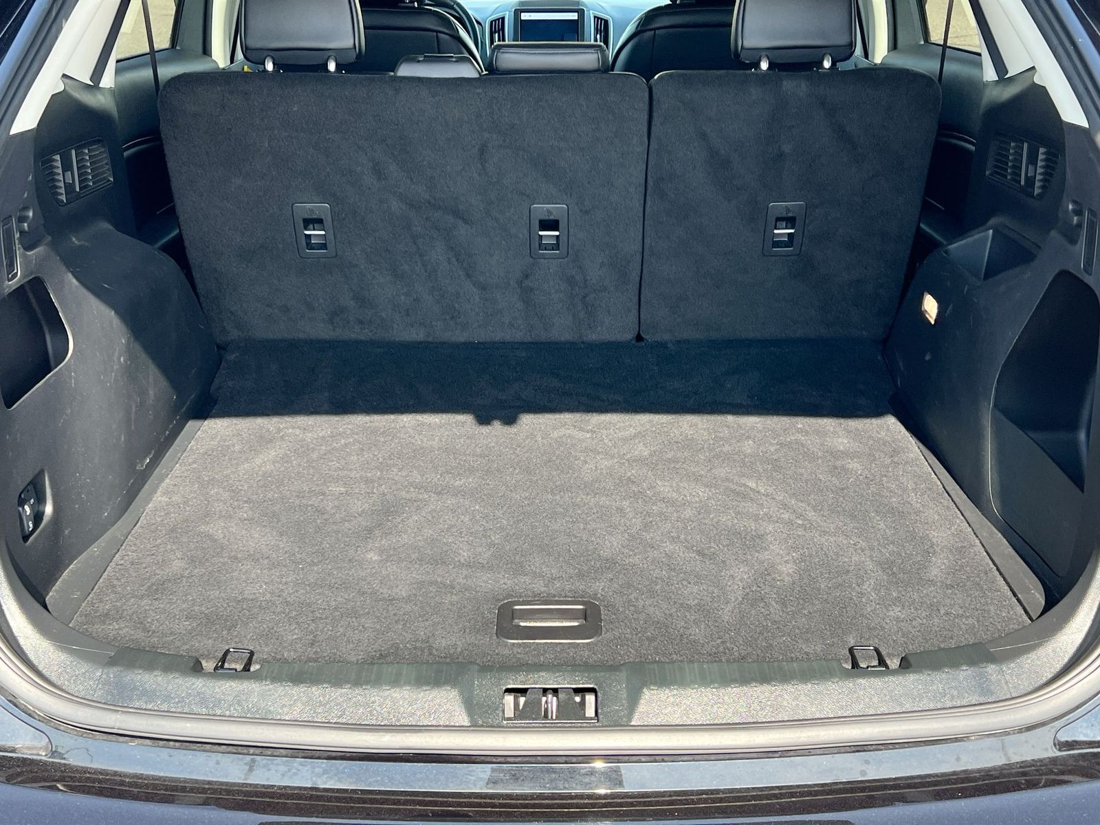 Thumbnail: 2024 Ford Edge - 33