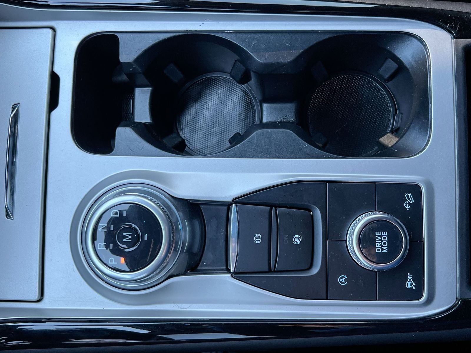 Thumbnail: 2023 Ford Explorer - 31