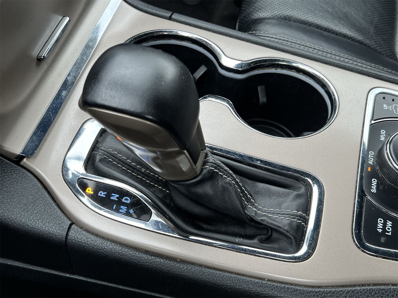 Thumbnail: 2017 Jeep Grand Cherokee - 31