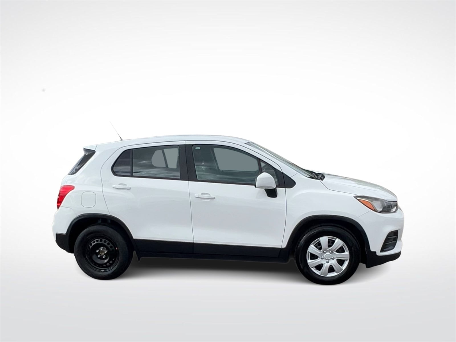 Thumbnail: 2017 Chevrolet Trax - 9