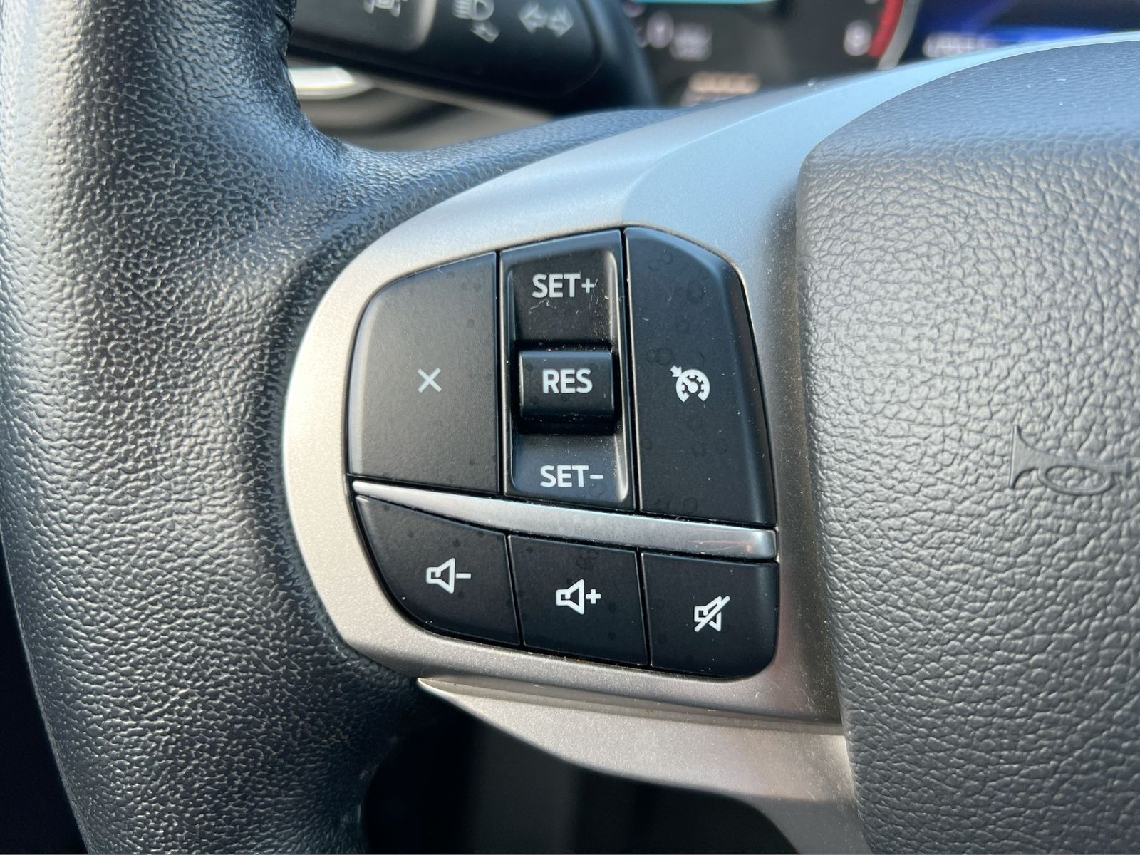 Thumbnail: 2022 Ford Explorer - 23