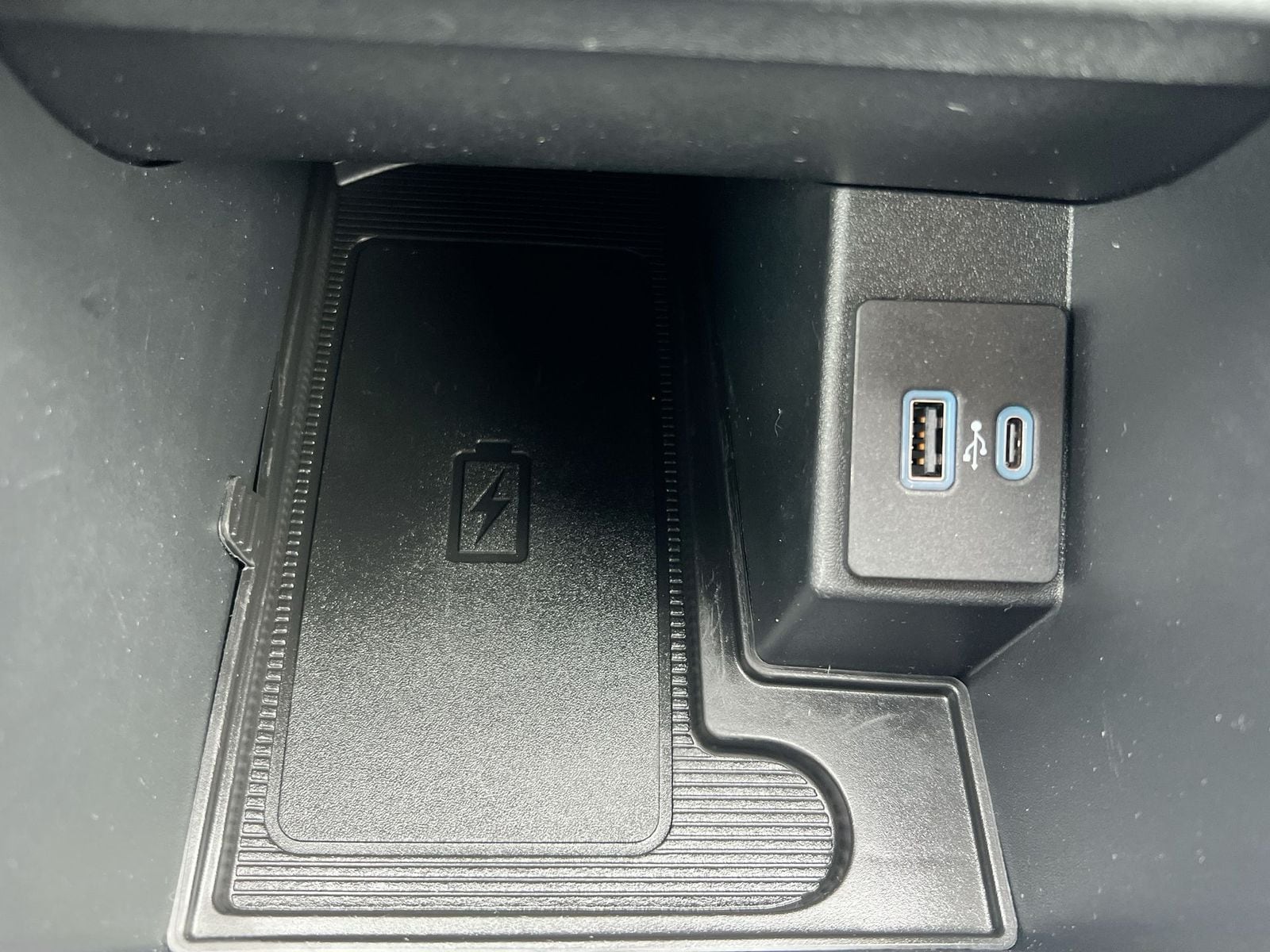 Thumbnail: 2023 Ford Edge - 30