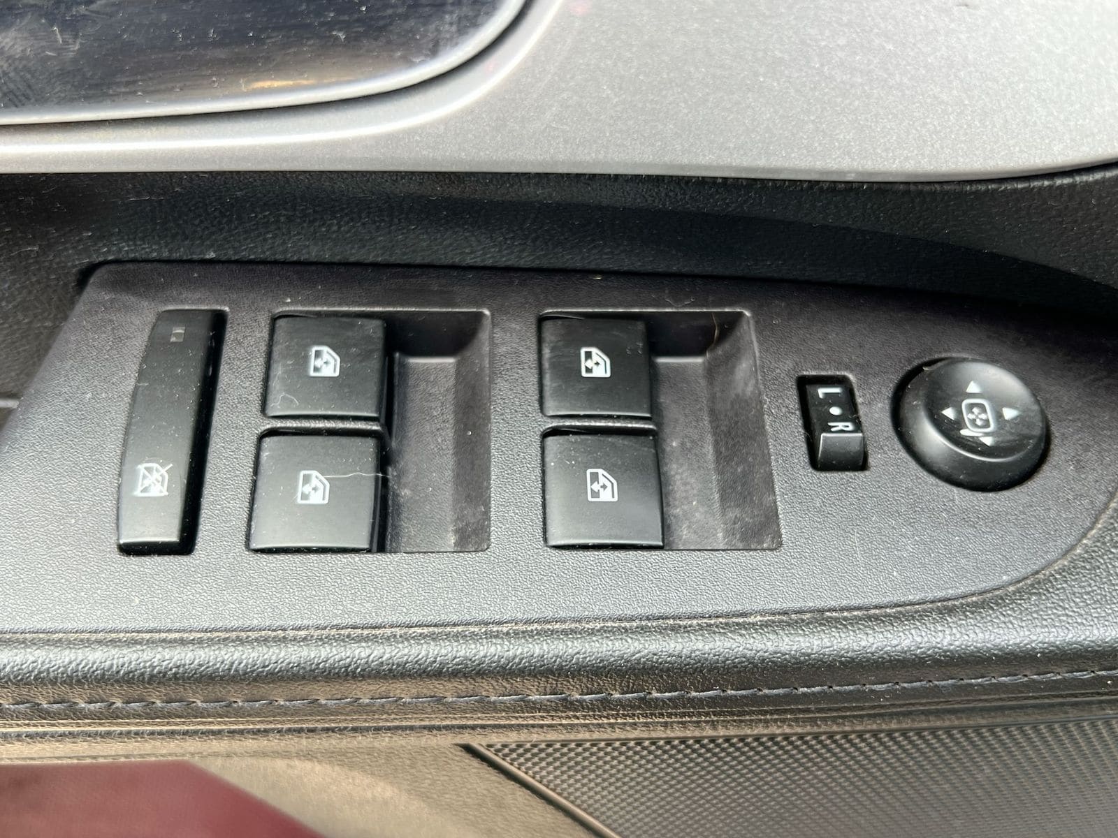 Thumbnail: 2016 Chevrolet Equinox - 17