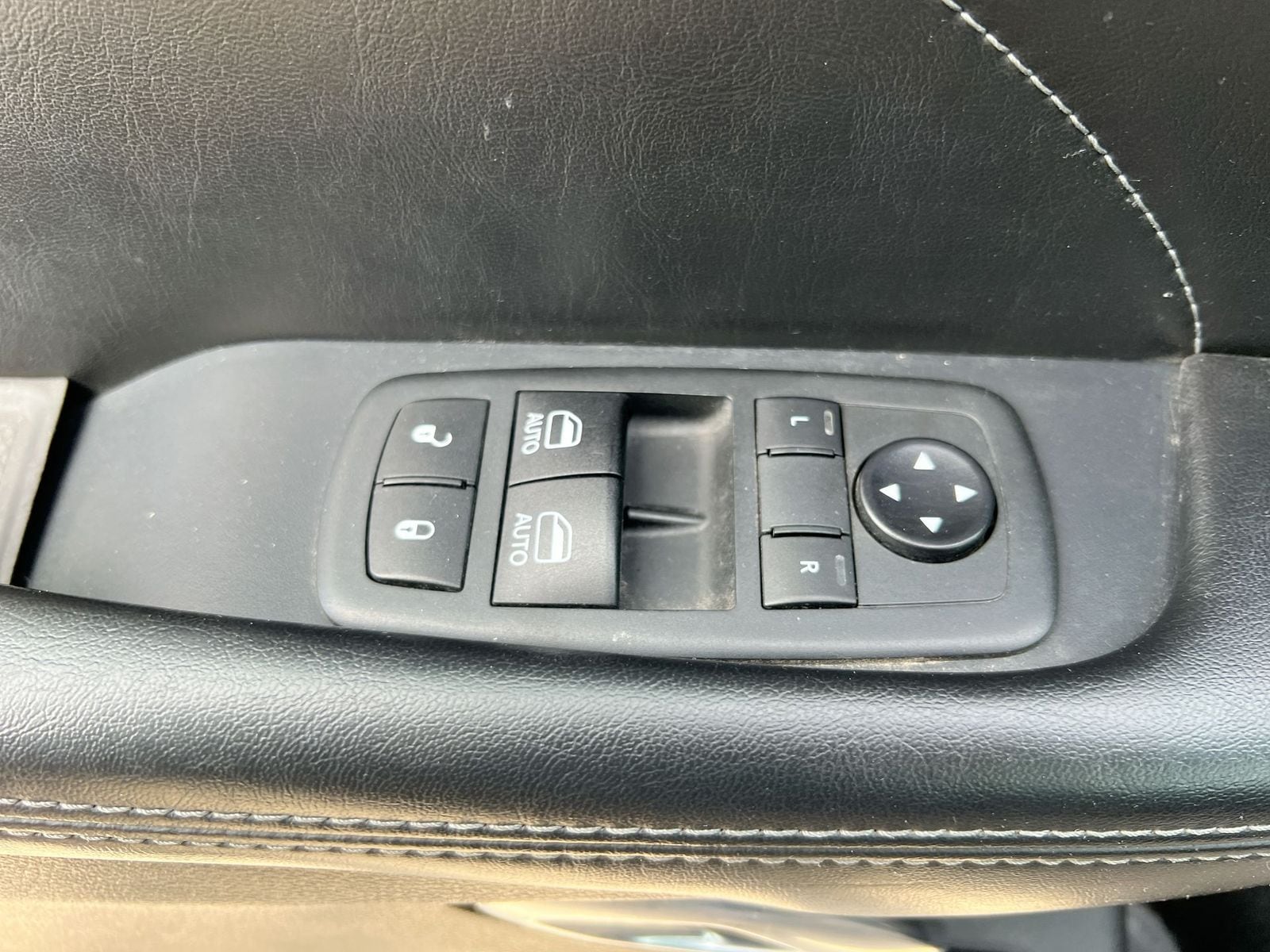 Thumbnail: 2020 Dodge Challenger - 17