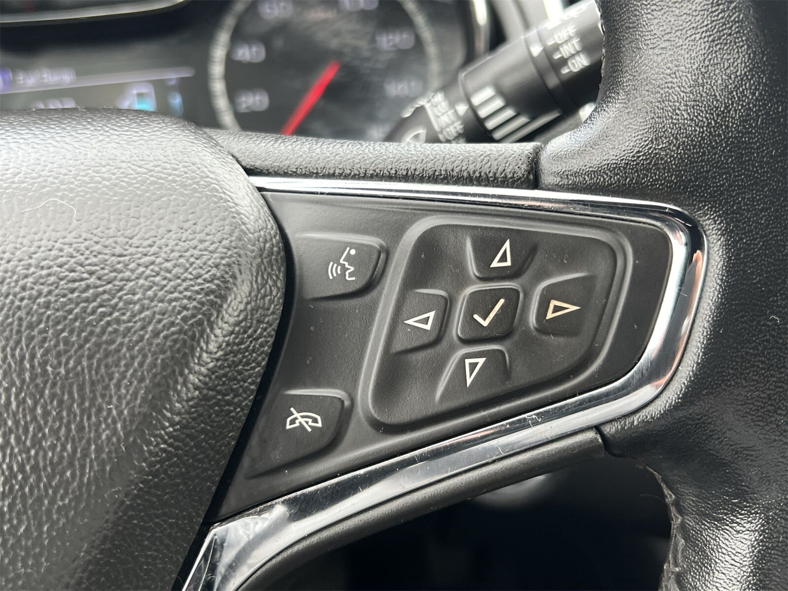 Thumbnail: 2017 Chevrolet Cruze - 25