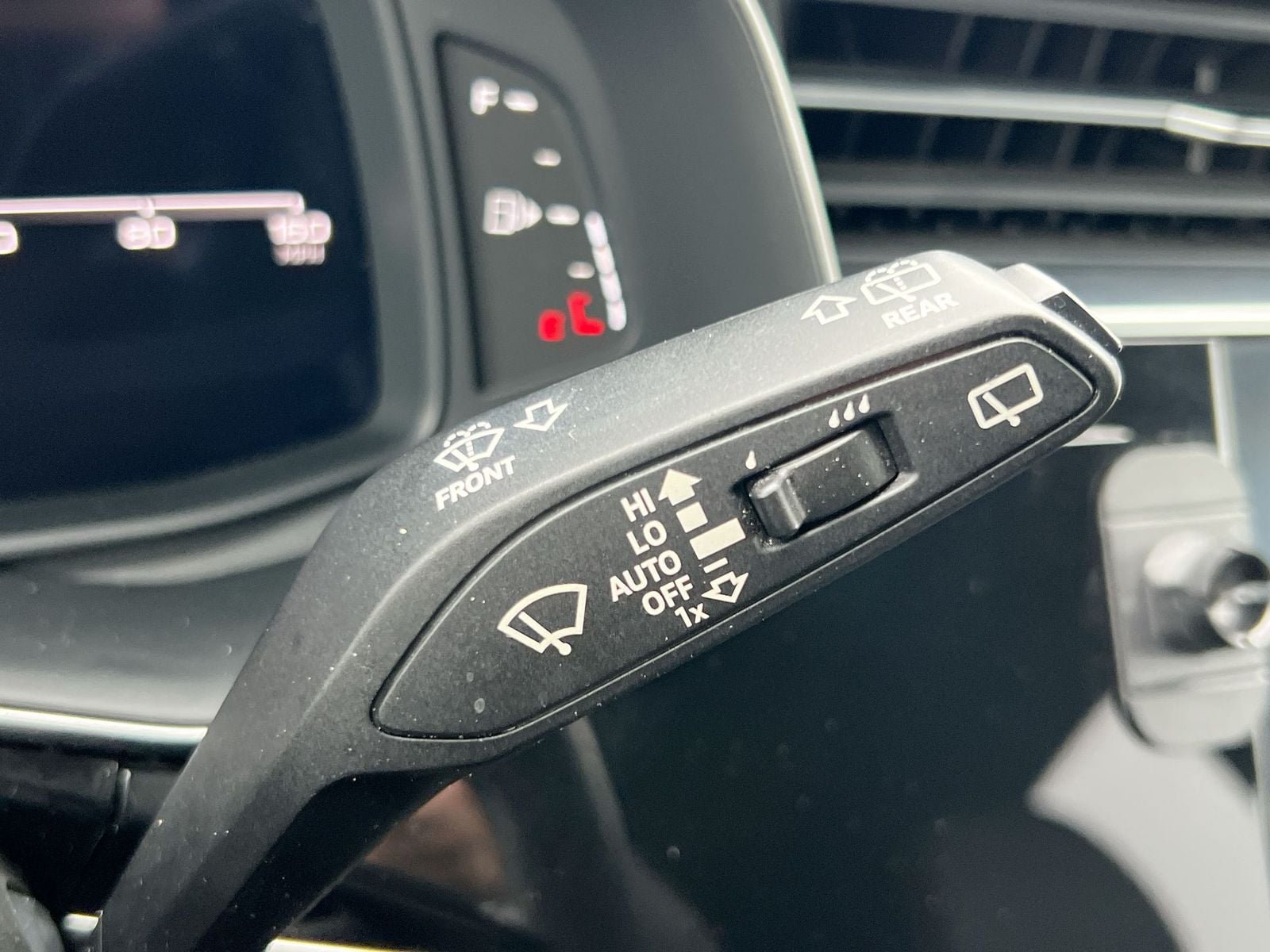 Thumbnail: 2021 Audi Q7 - 25