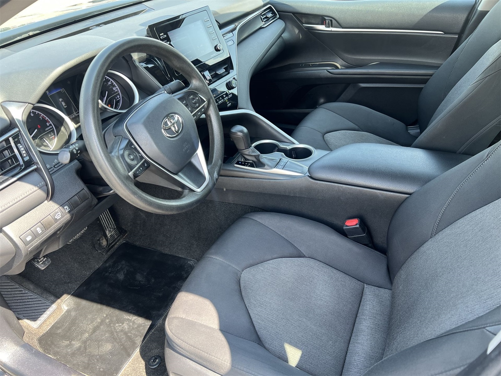 Thumbnail: 2022 Toyota Camry - 10