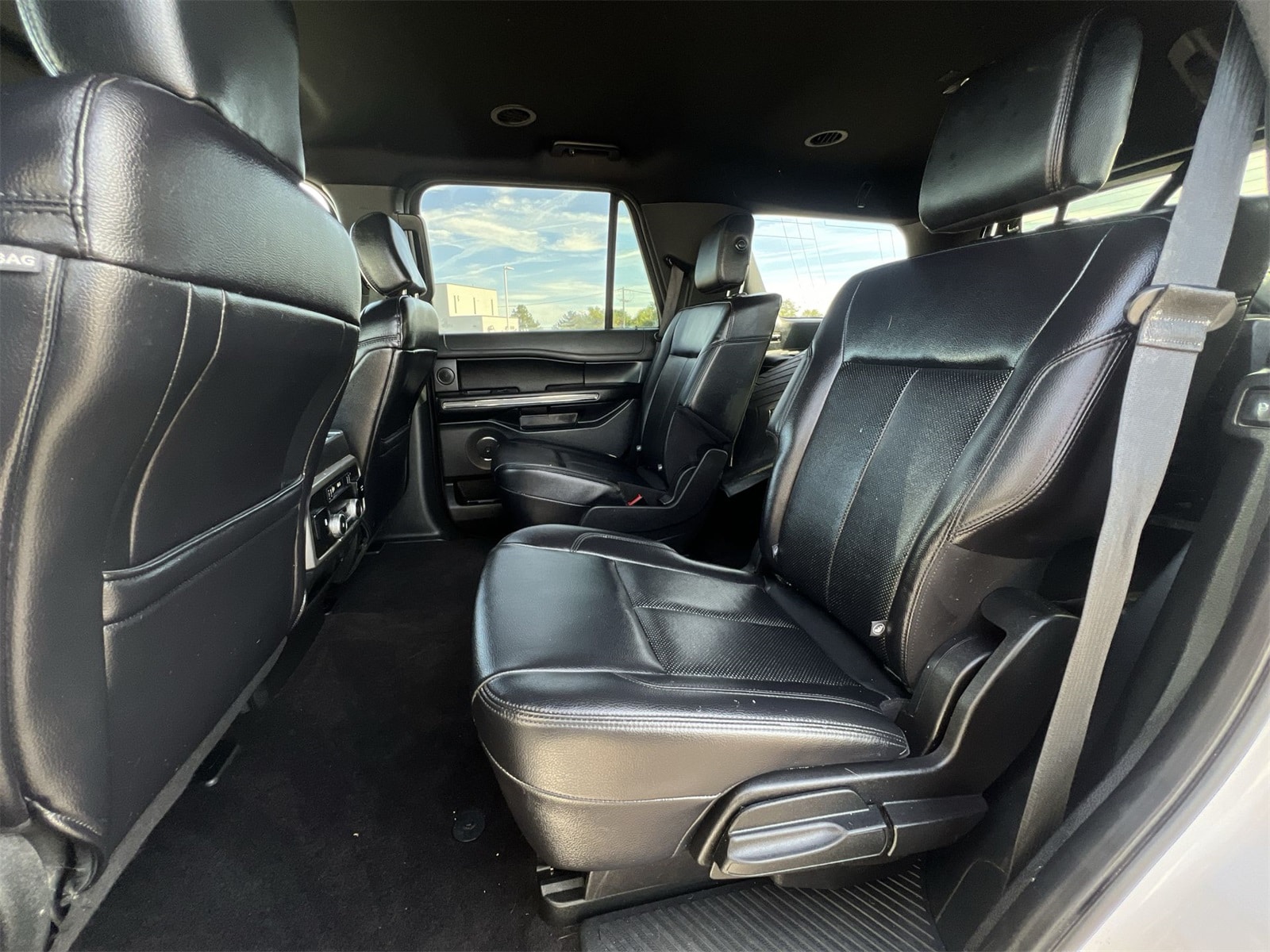 Thumbnail: 2019 Ford Expedition - 19