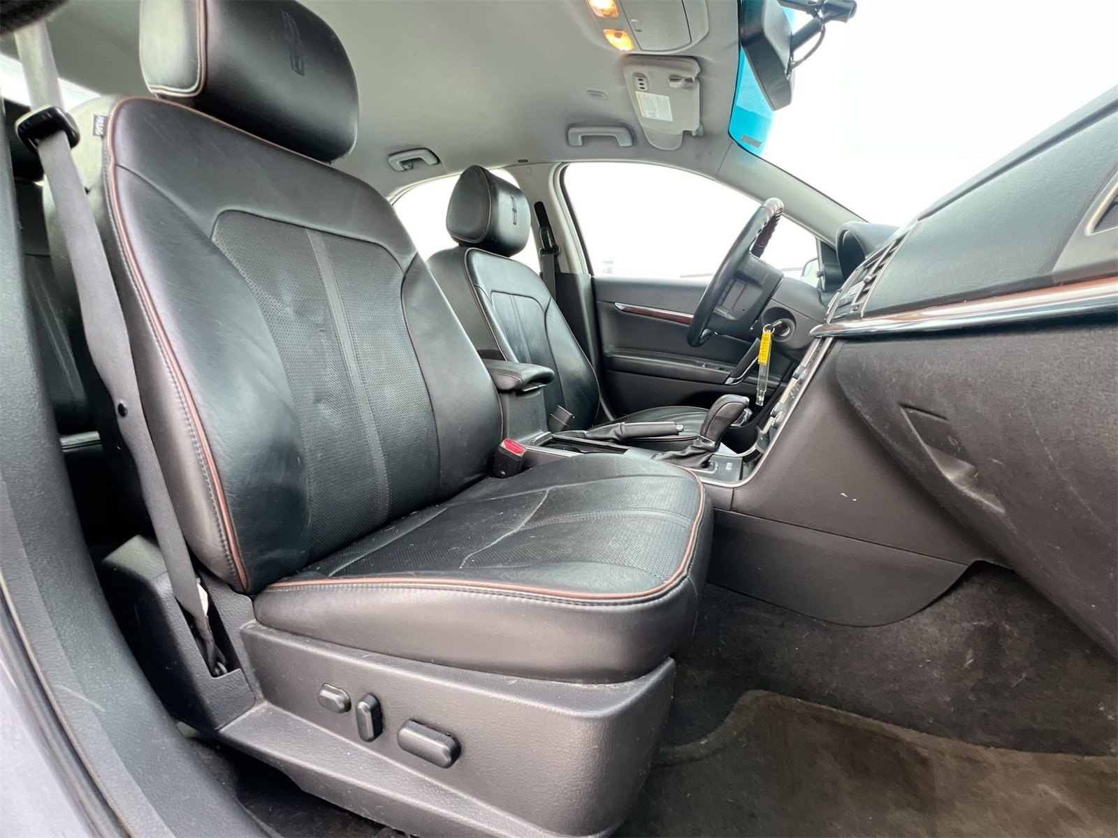 Thumbnail: 2012 Lincoln MKZ - 21