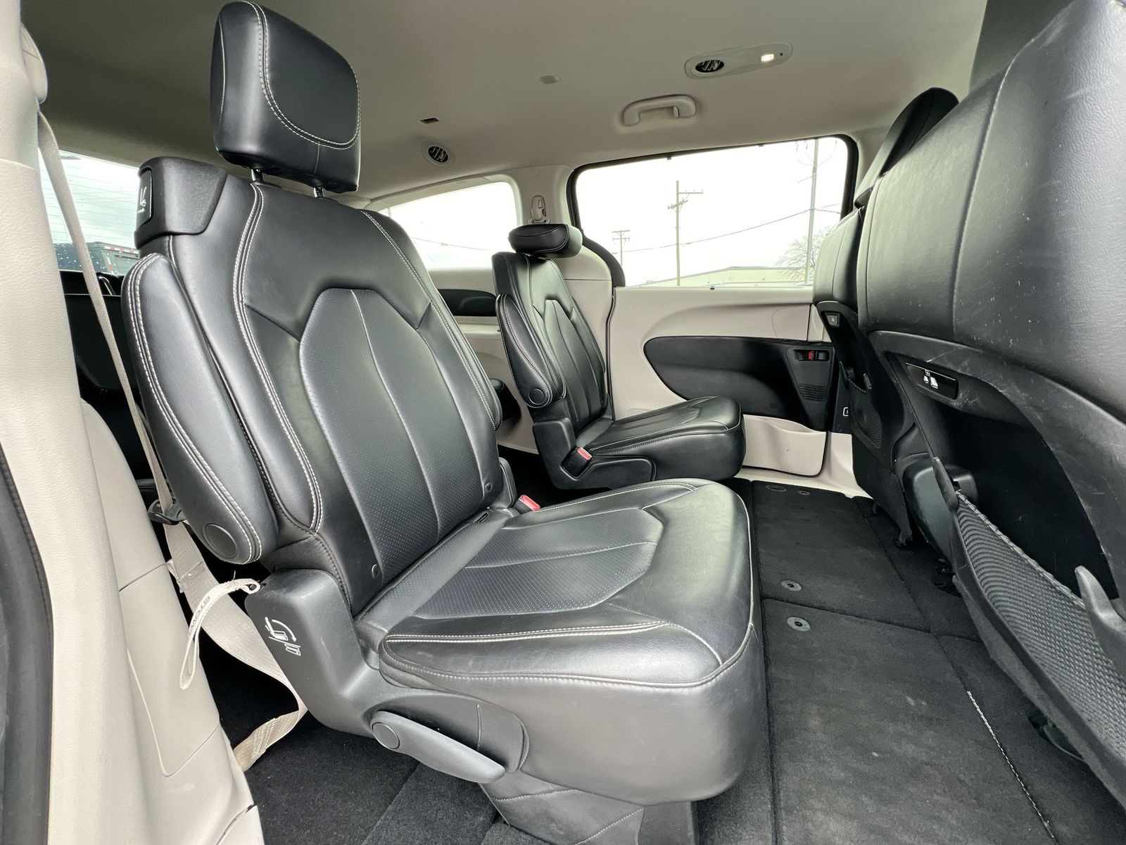 Thumbnail: 2023 Chrysler Pacifica - 20