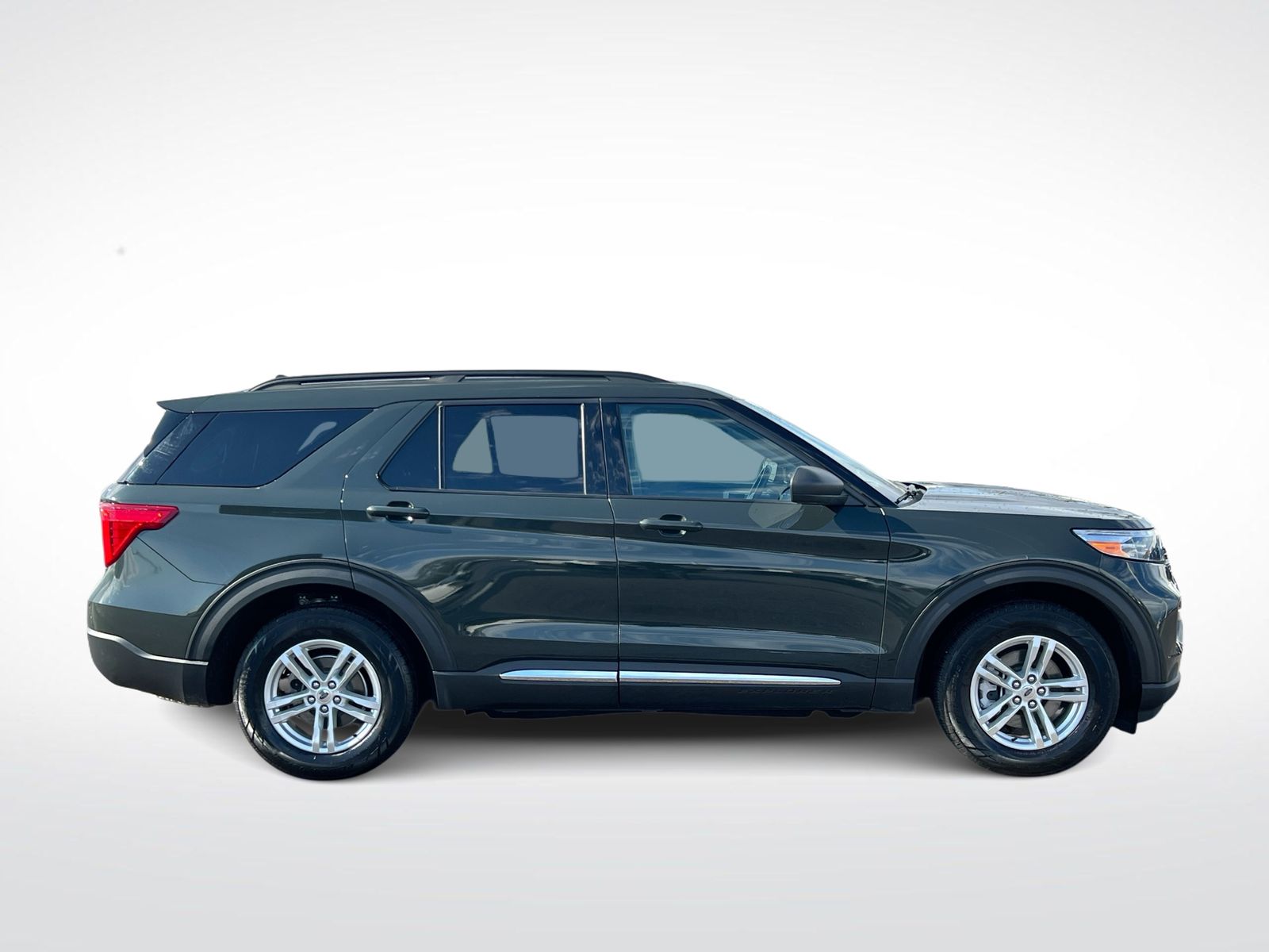 Thumbnail: 2022 Ford Explorer - 9