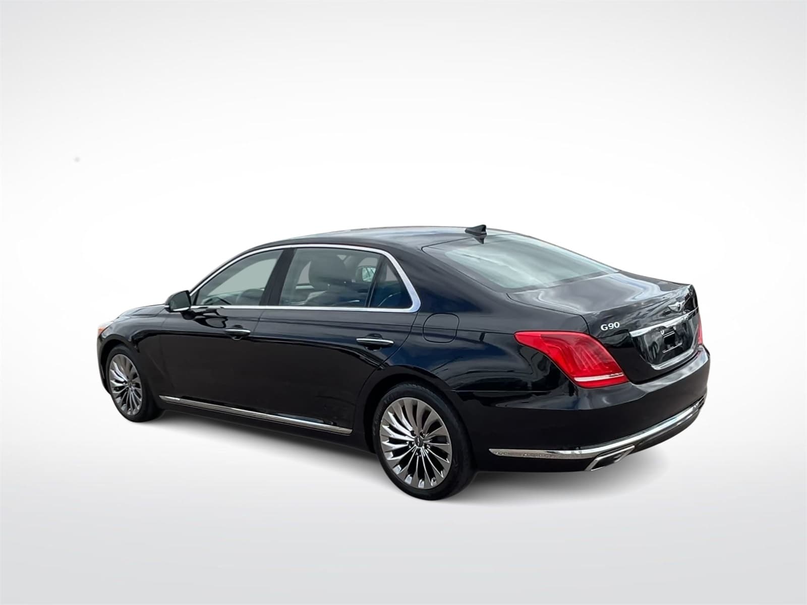 Thumbnail: 2017 Genesis G90 - 6