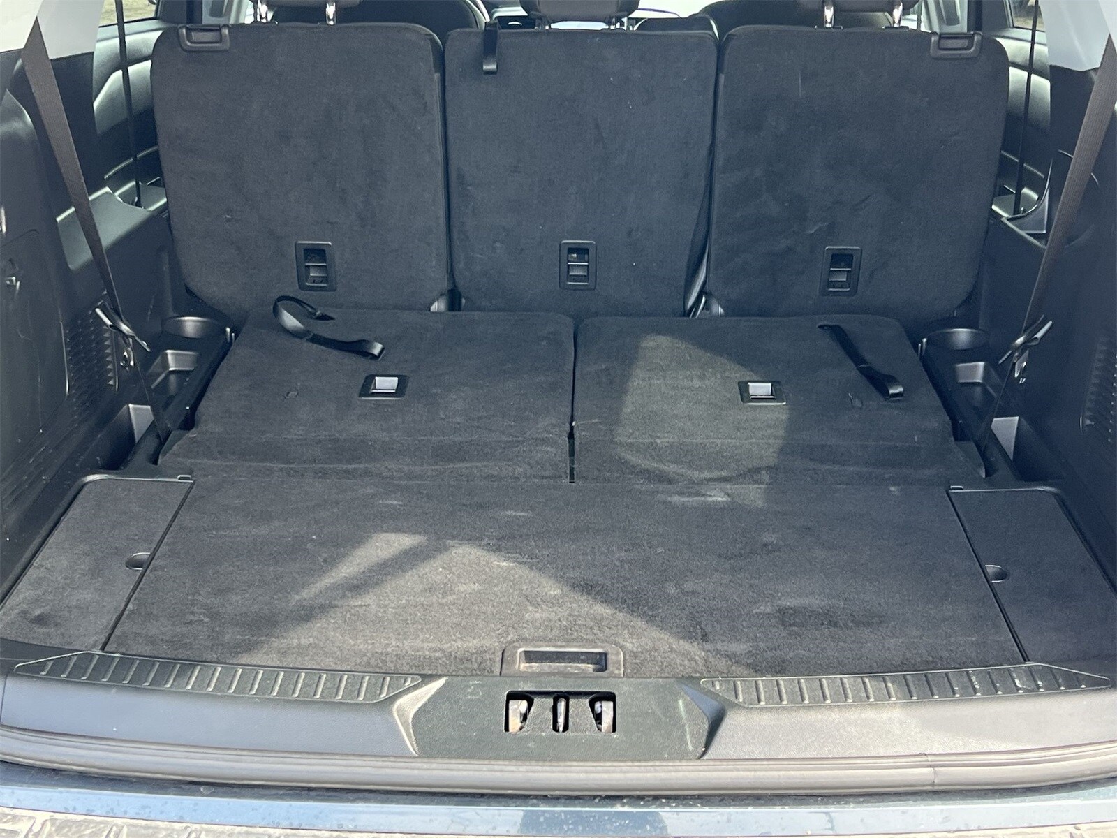 Thumbnail: 2022 Ford Explorer - 34