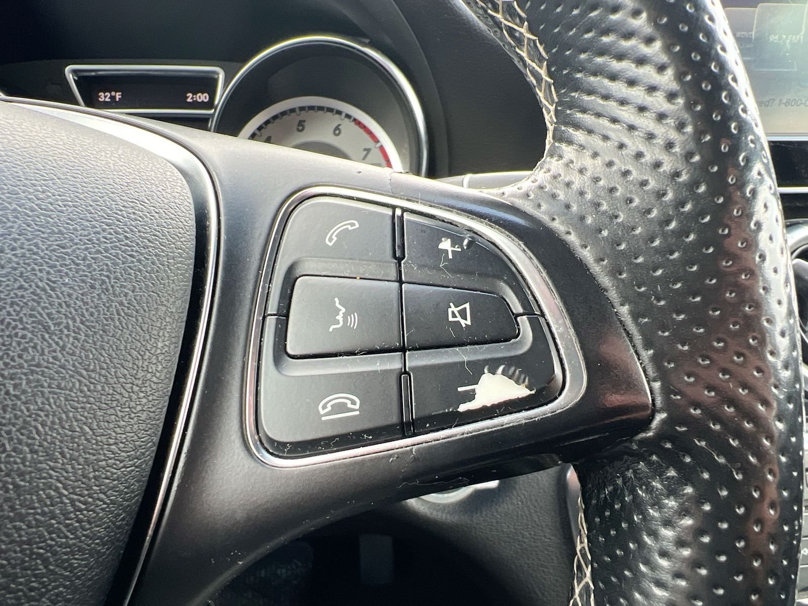 Thumbnail: 2015 Mercedes-Benz CLA - 24