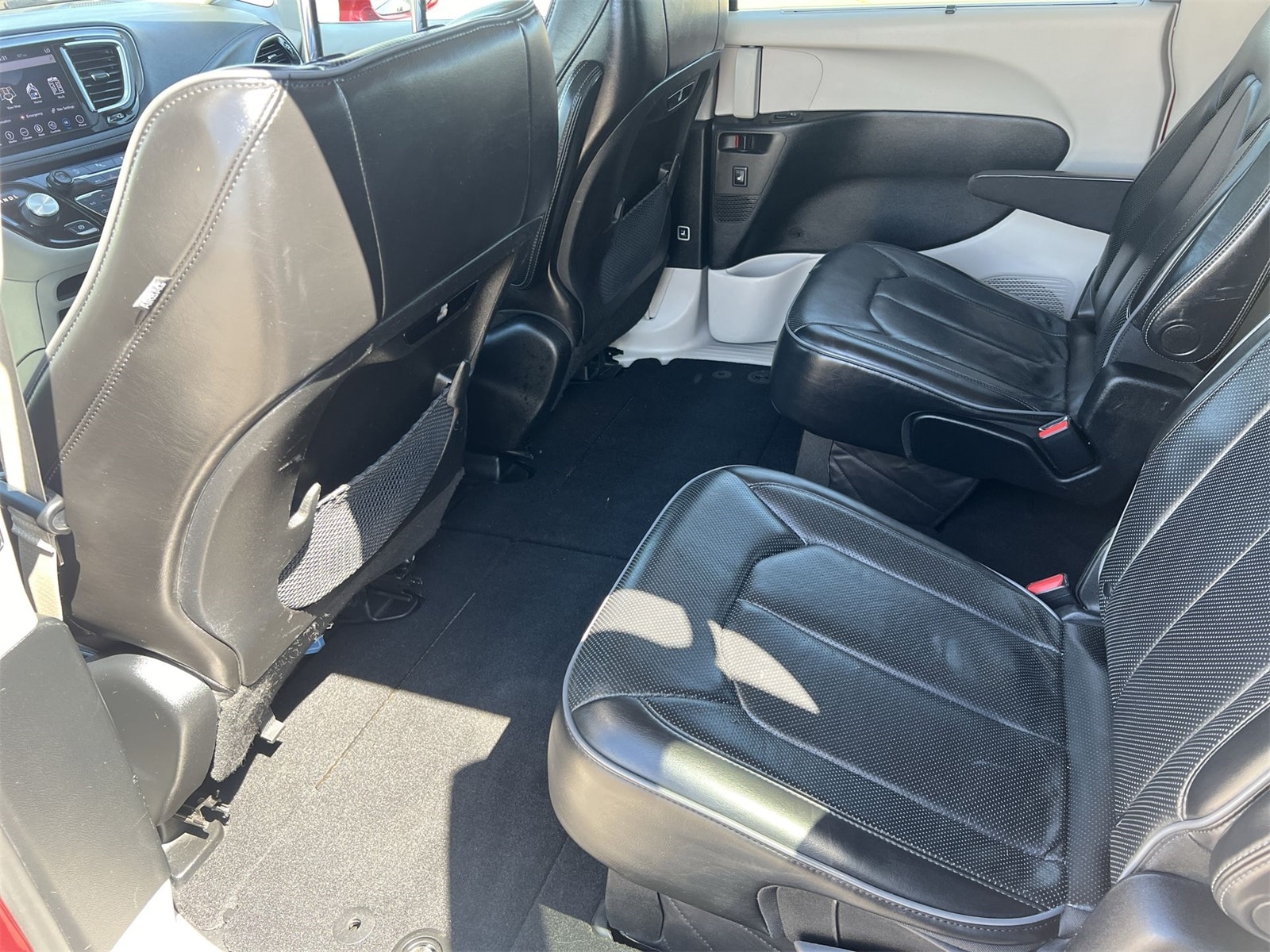 Thumbnail: 2019 Chrysler Pacifica - 19