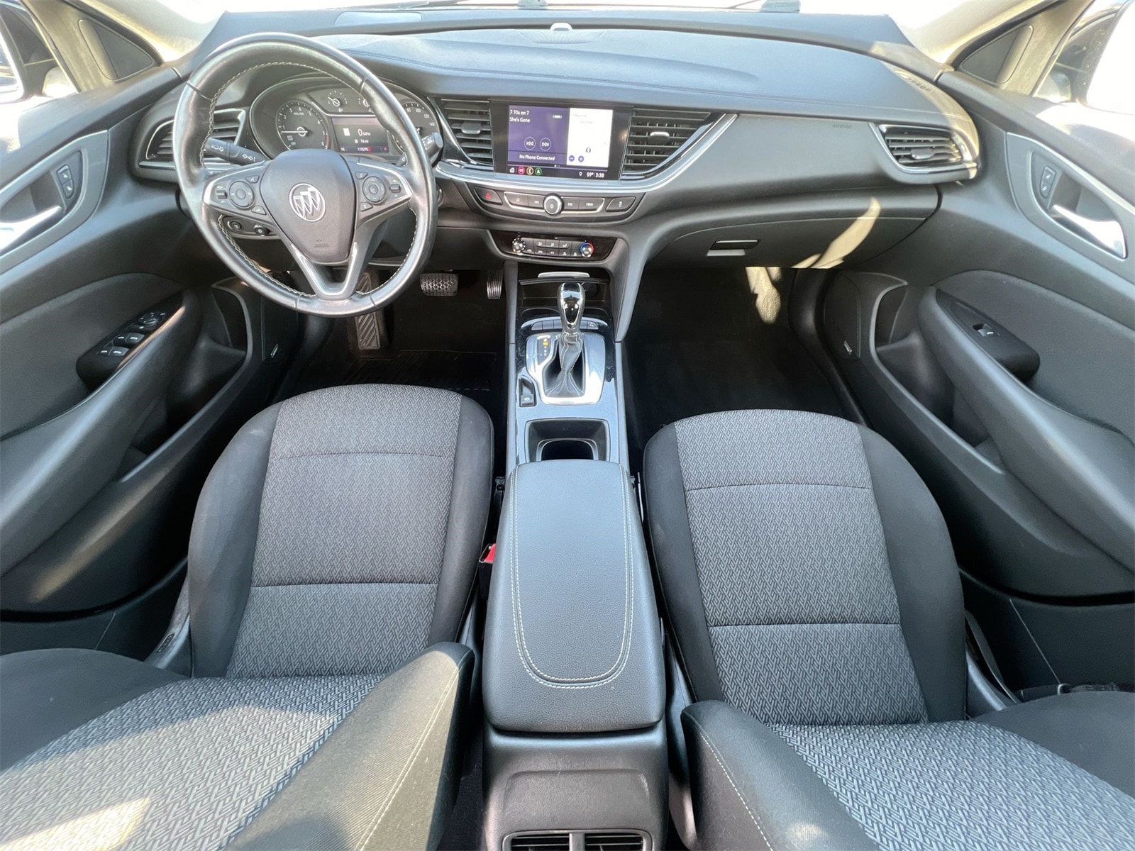 Thumbnail: 2018 Buick Regal - 15