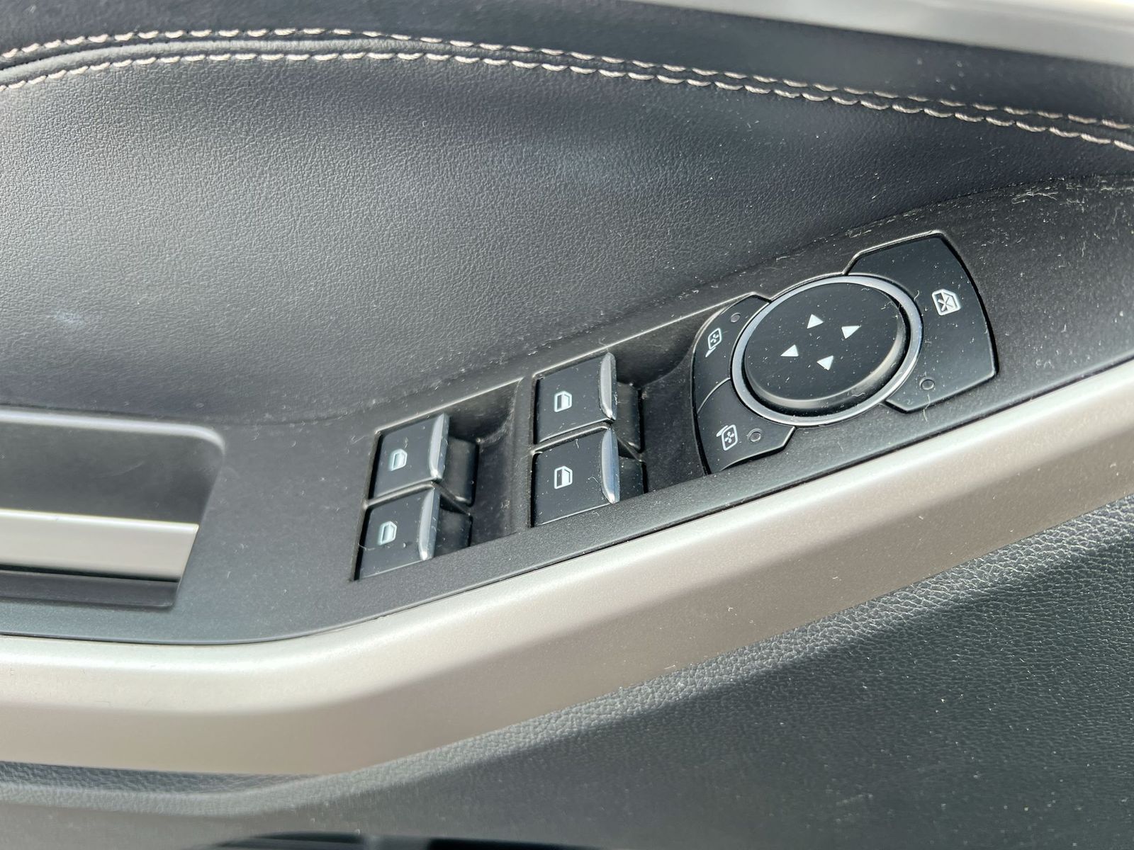 Thumbnail: 2023 Ford Explorer - 17