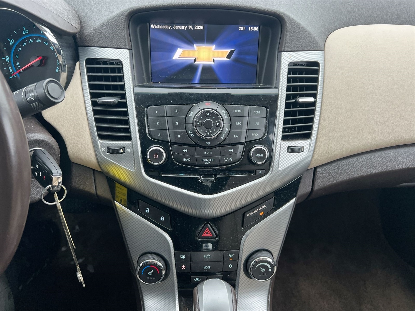 Thumbnail: 2011 Chevrolet Cruze - 27