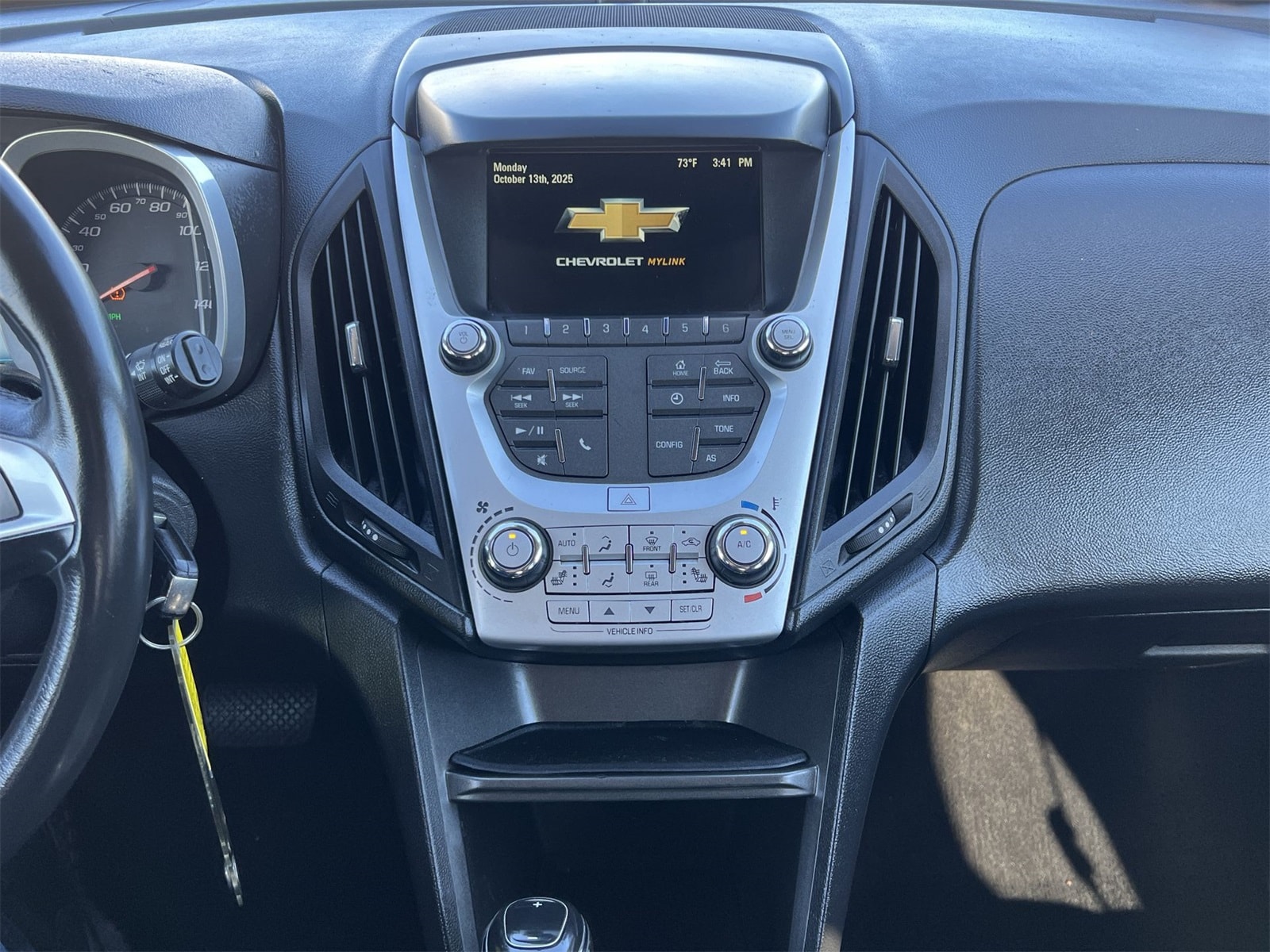 Thumbnail: 2017 Chevrolet Equinox - 28