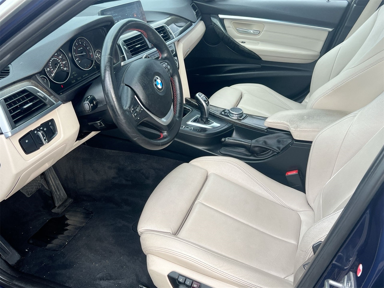 Thumbnail: 2017 BMW 3 Series - 10