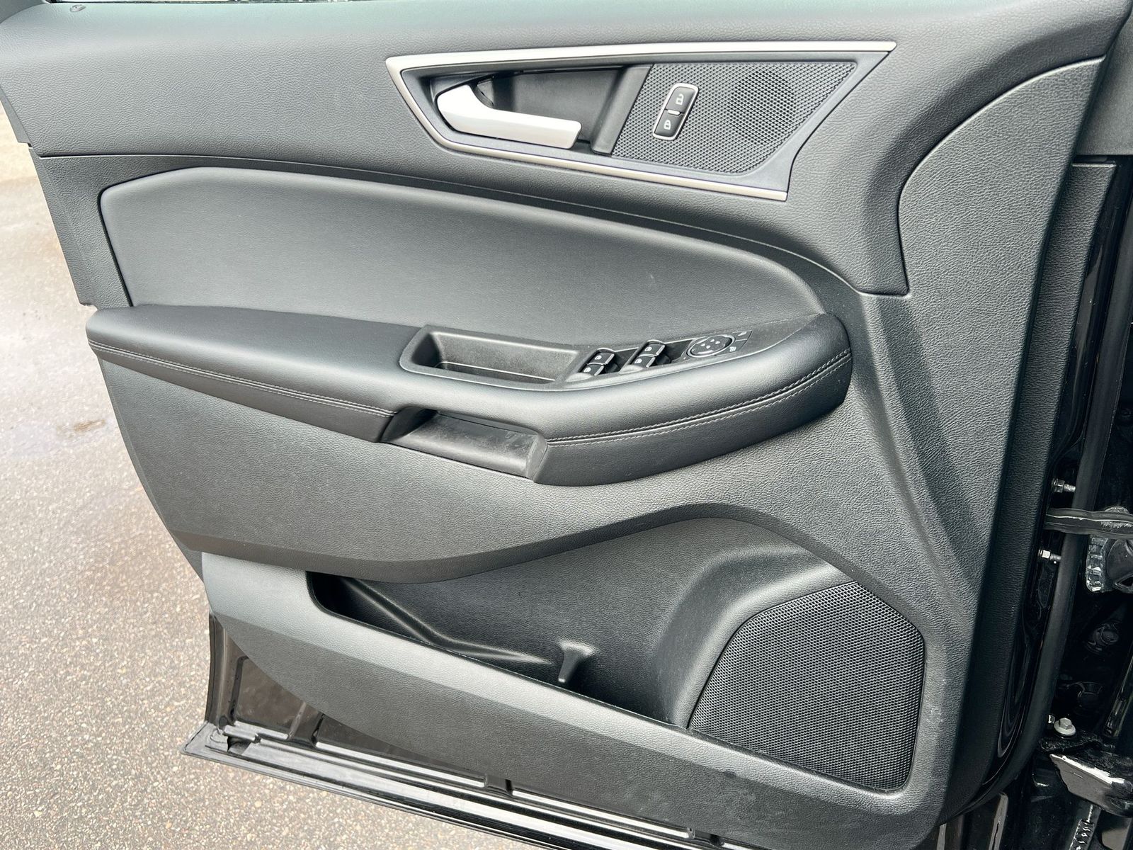 Thumbnail: 2023 Ford Edge - 29