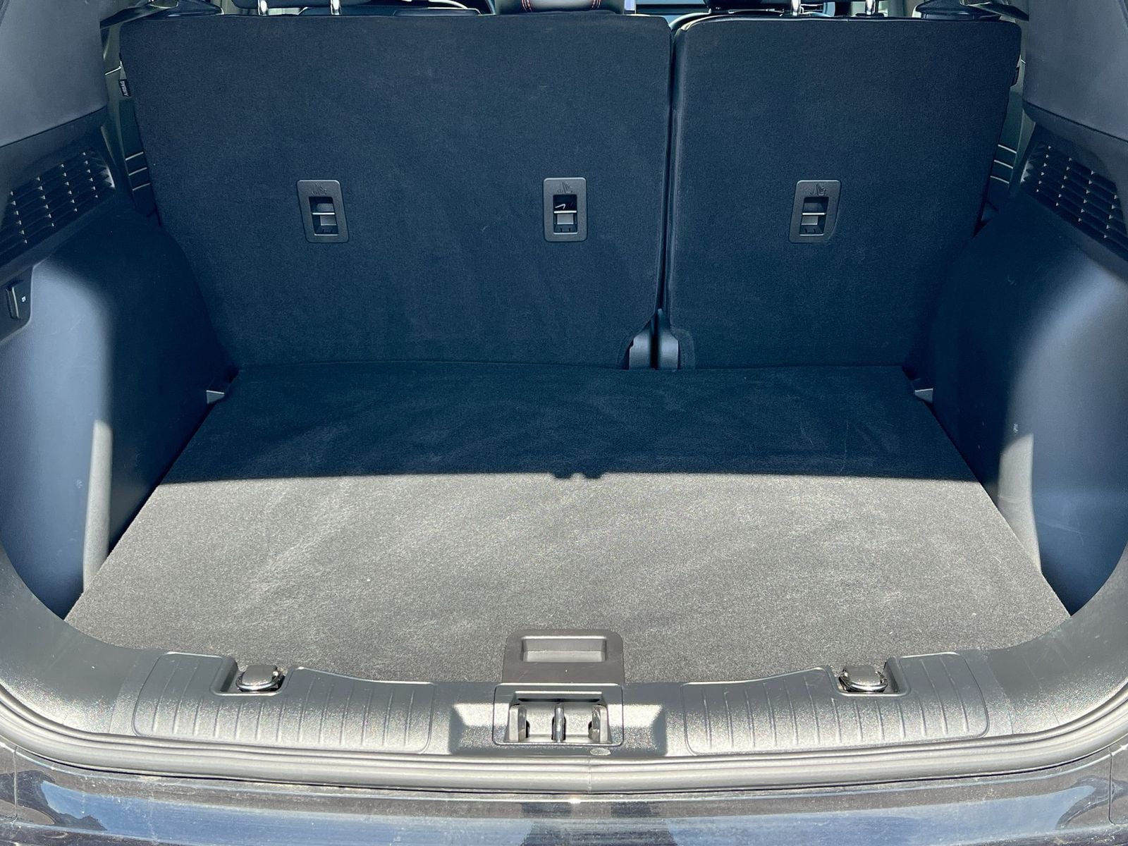 Thumbnail: 2023 Ford Escape - 33