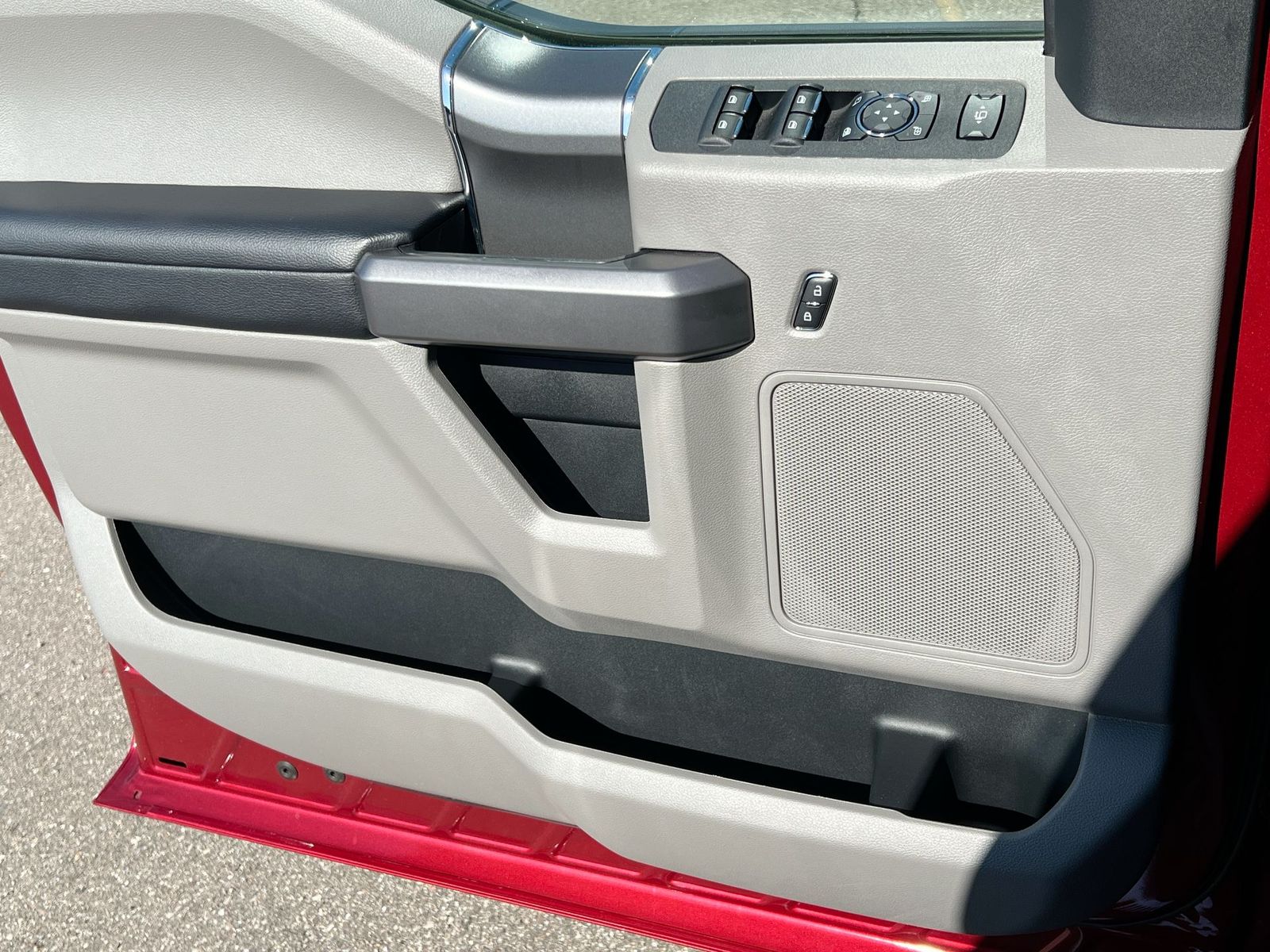 Thumbnail: 2019 Ford F-350 - 28