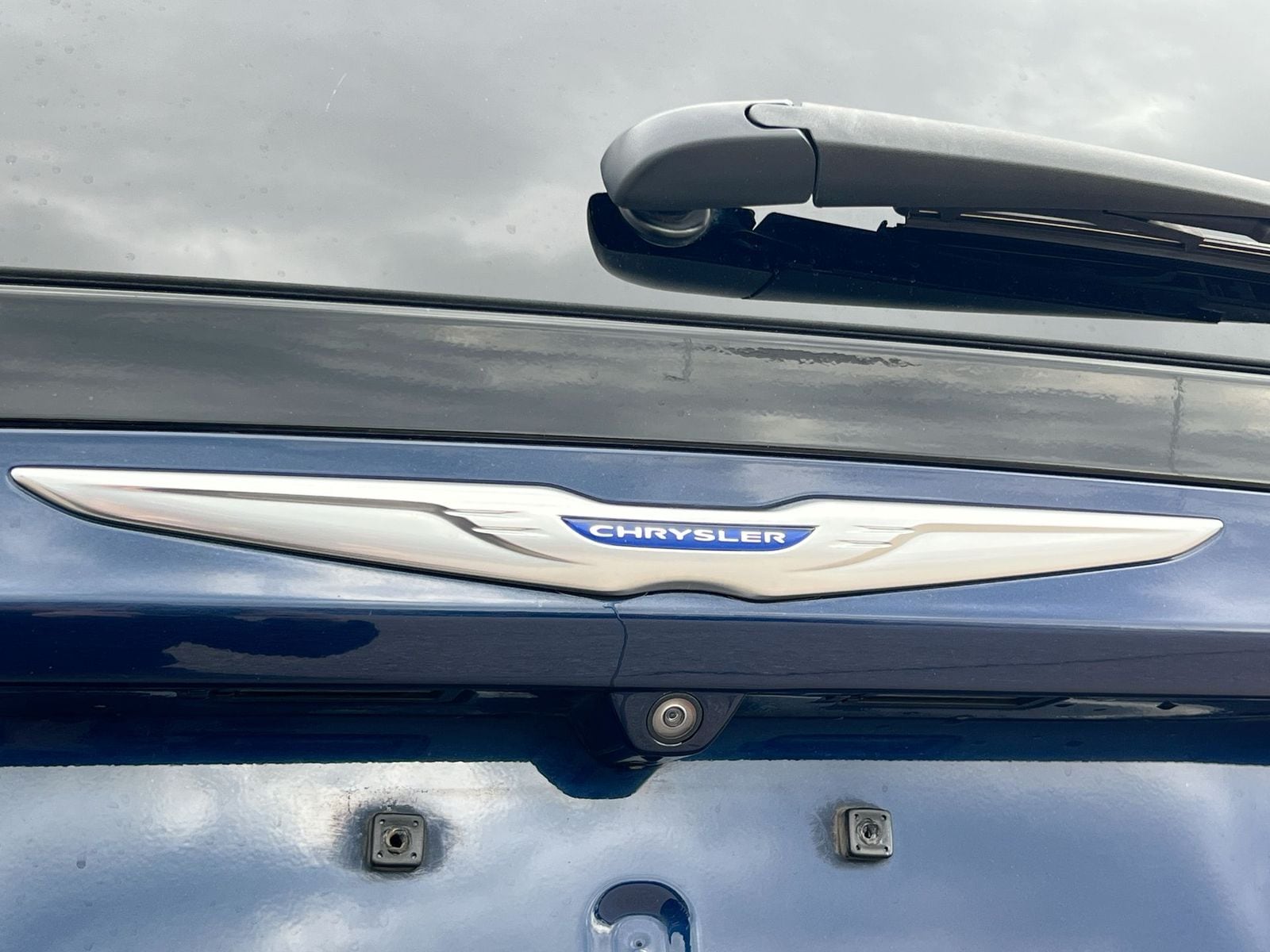 Thumbnail: 2018 Chrysler Pacifica - 11