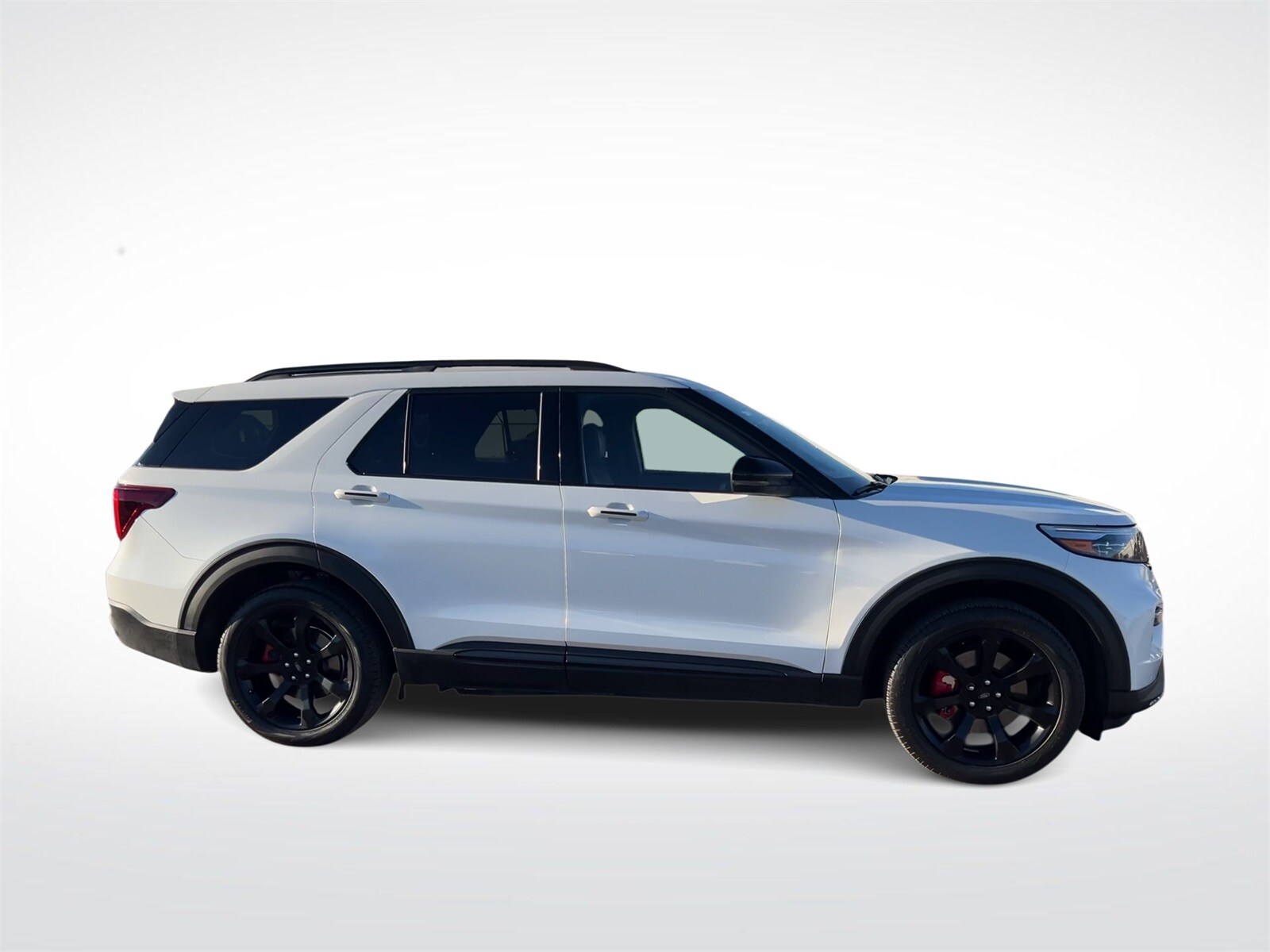 2024 Ford Explorer ST photo 2