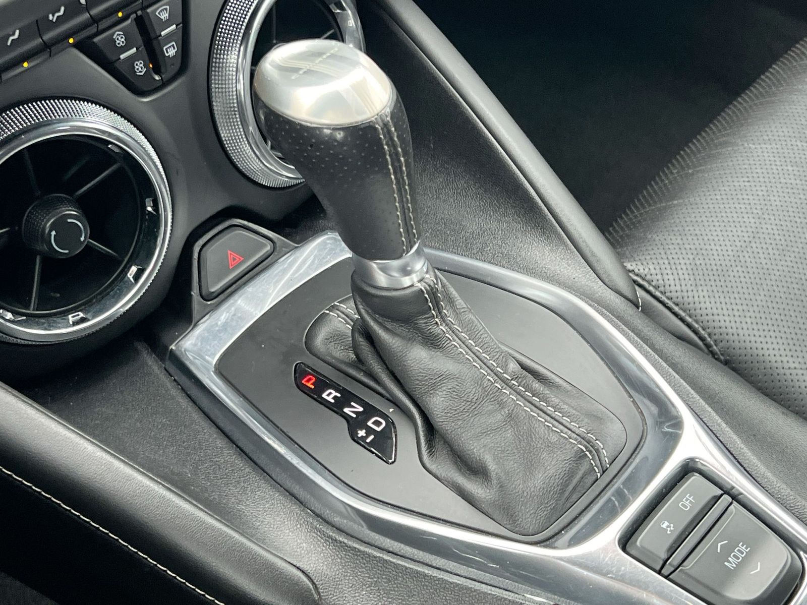 Thumbnail: 2016 Chevrolet Camaro - 32