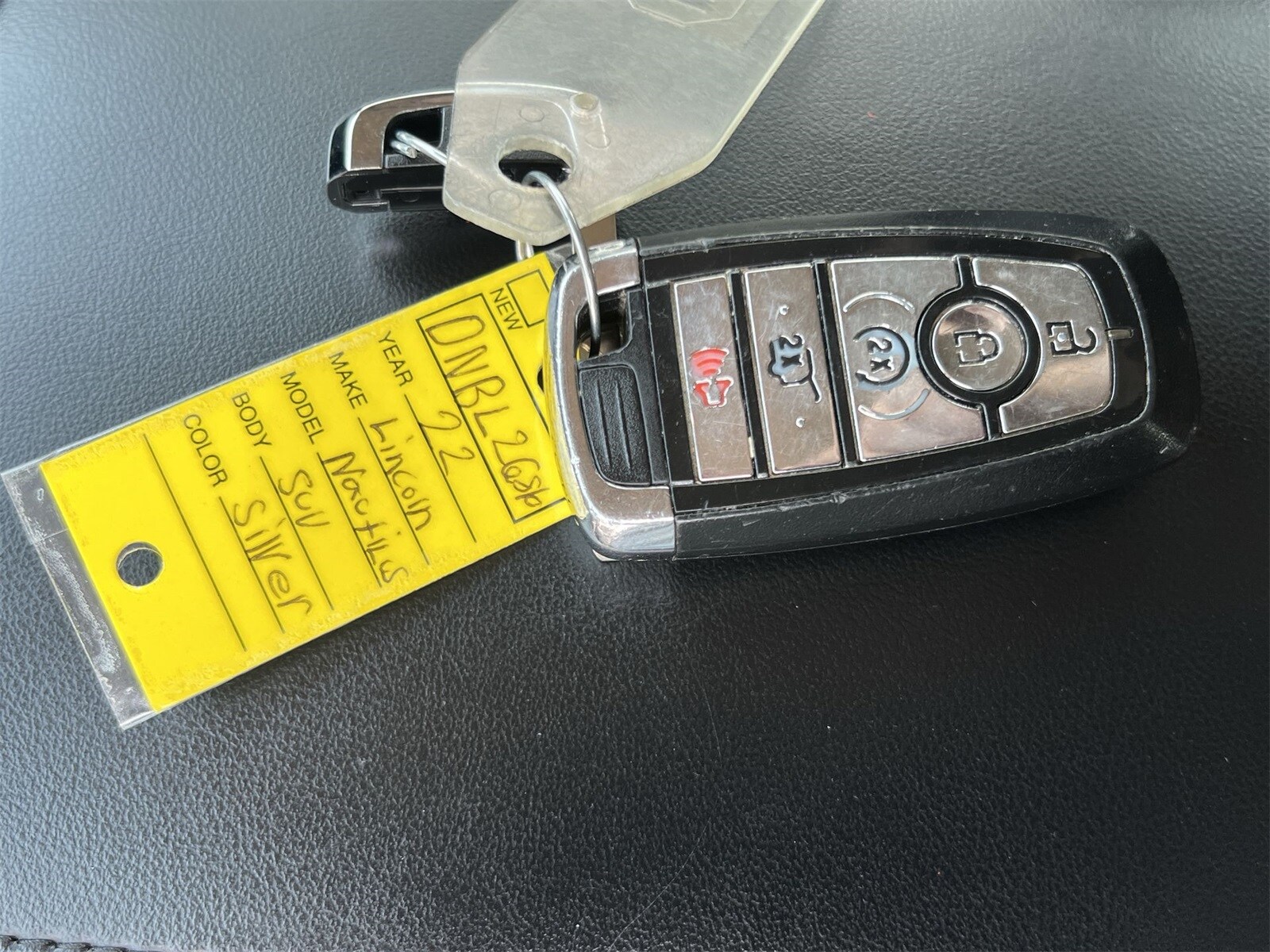 Thumbnail: 2022 Lincoln Nautilus - 36