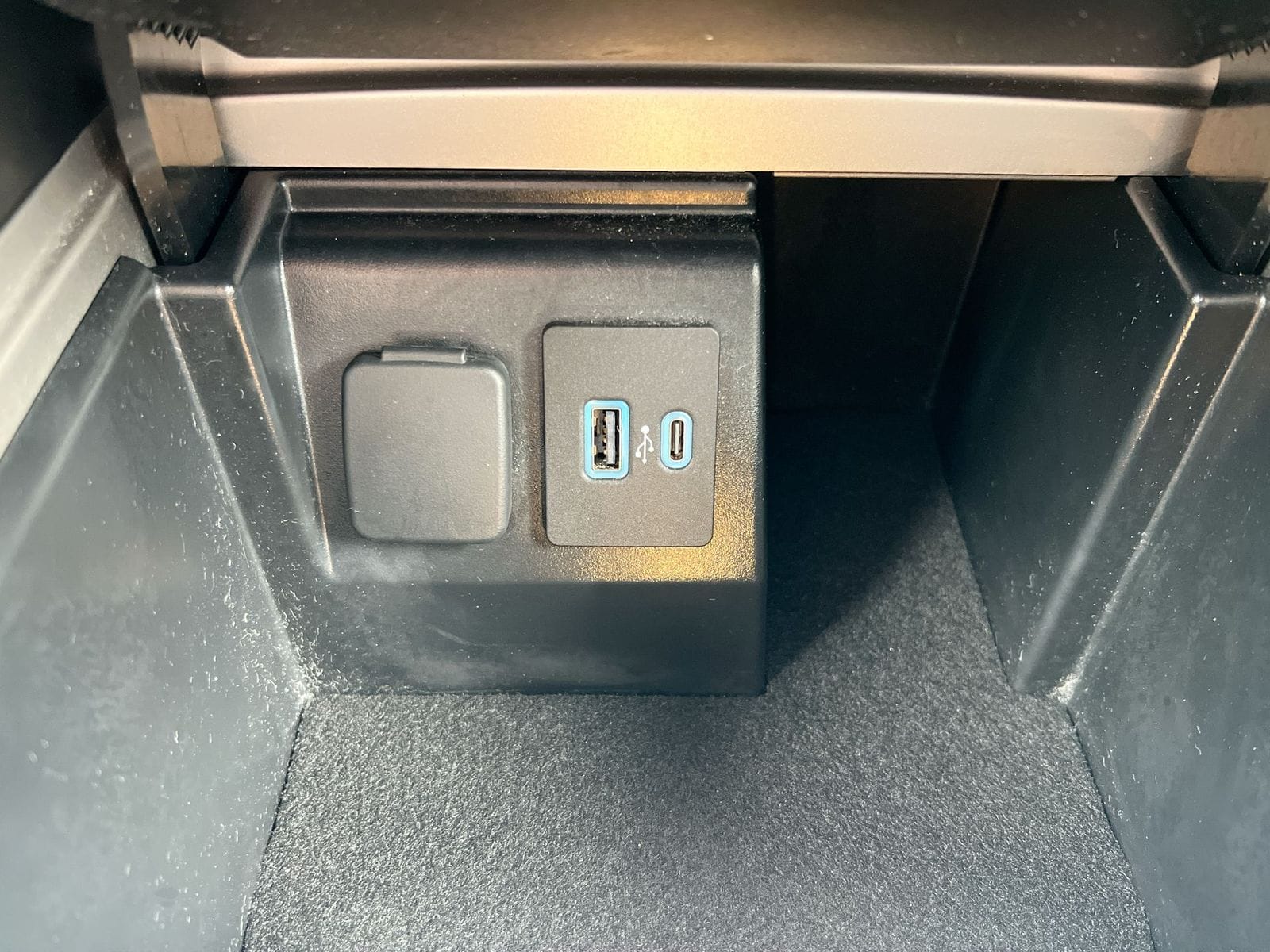 Thumbnail: 2024 Ford Explorer - 30