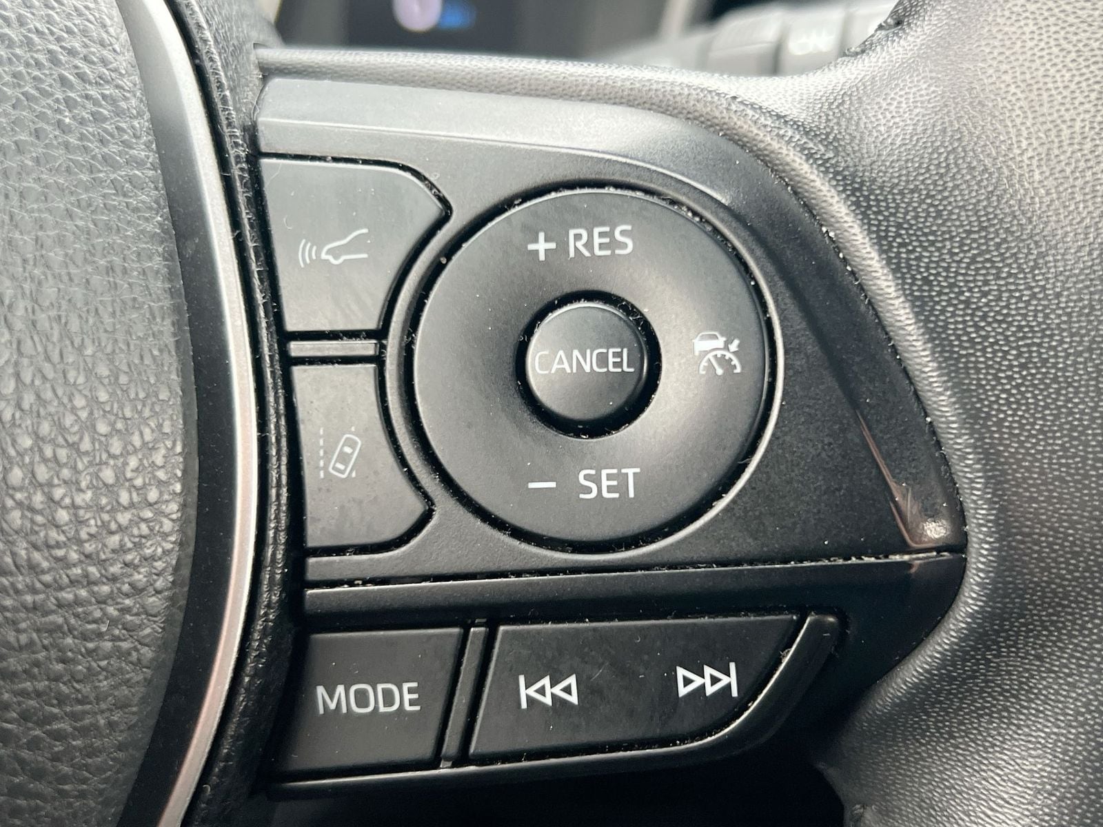 Thumbnail: 2022 Toyota Corolla - 24