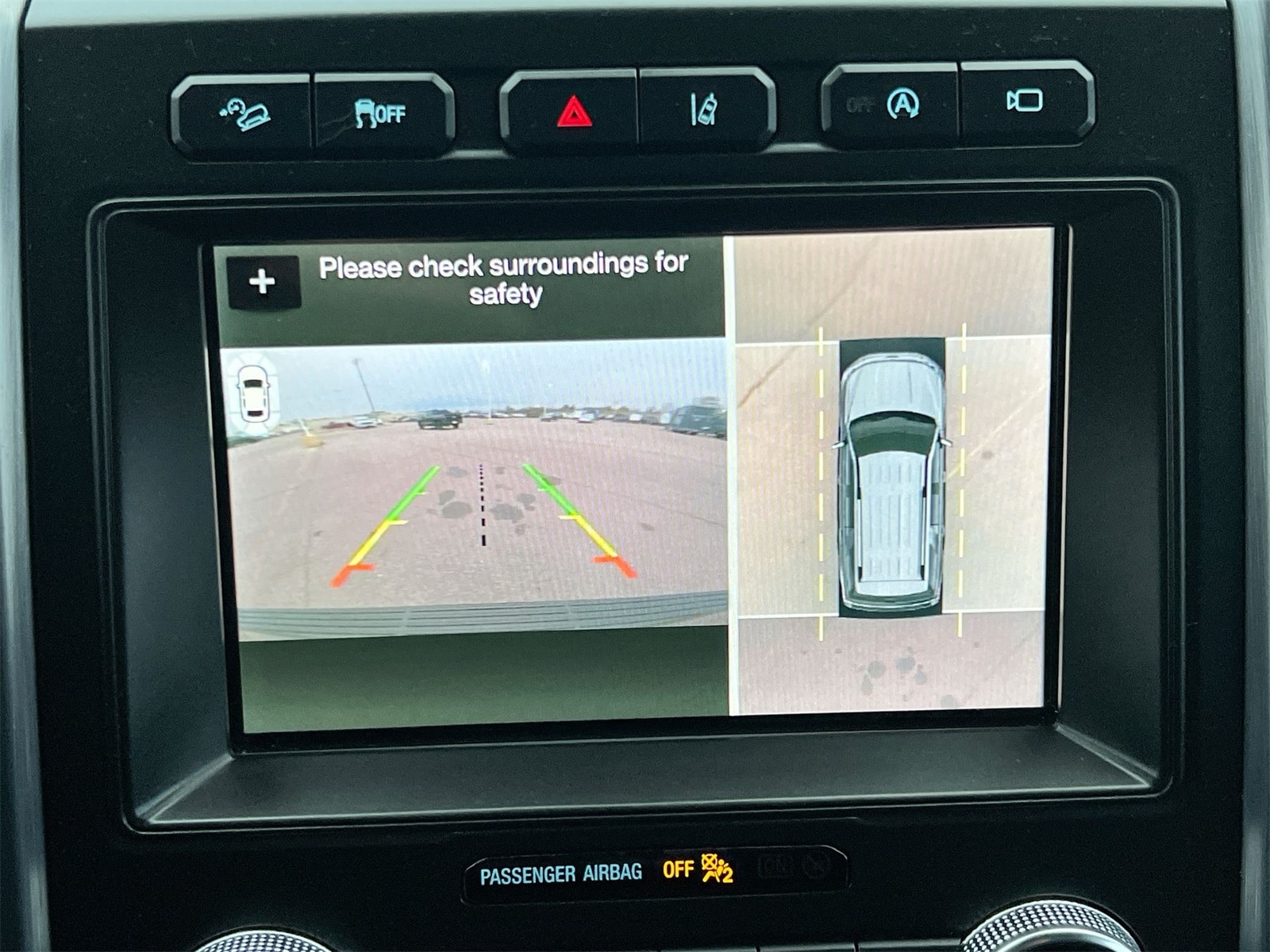 Thumbnail: 2019 Ford Expedition - 28