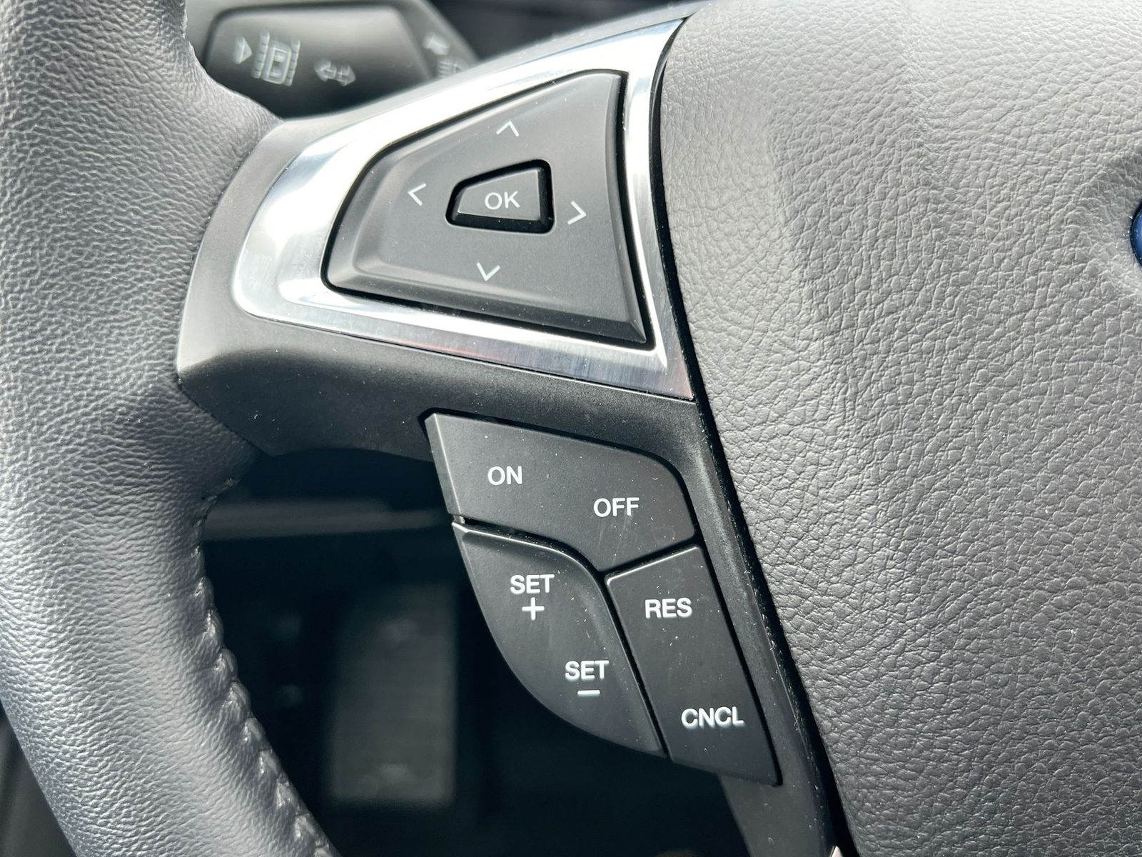 Thumbnail: 2023 Ford Edge - 23