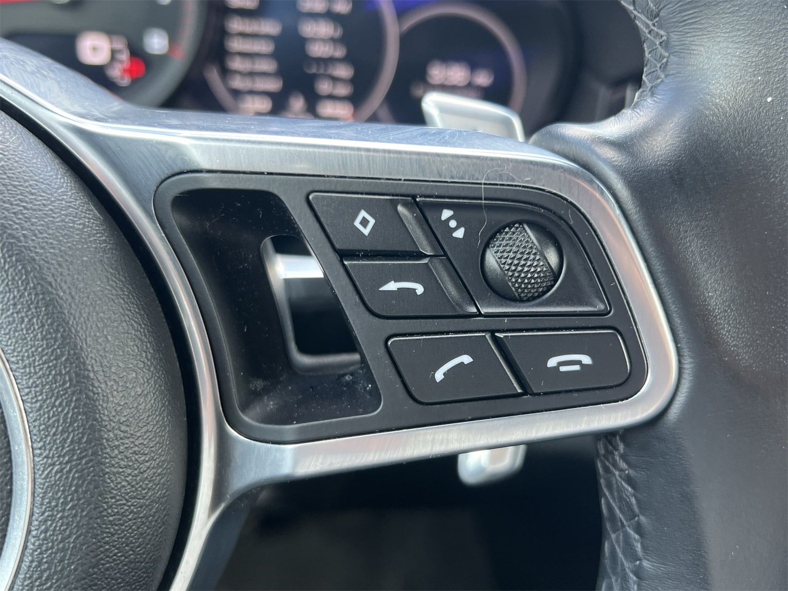 Thumbnail: 2019 Porsche Cayenne - 26