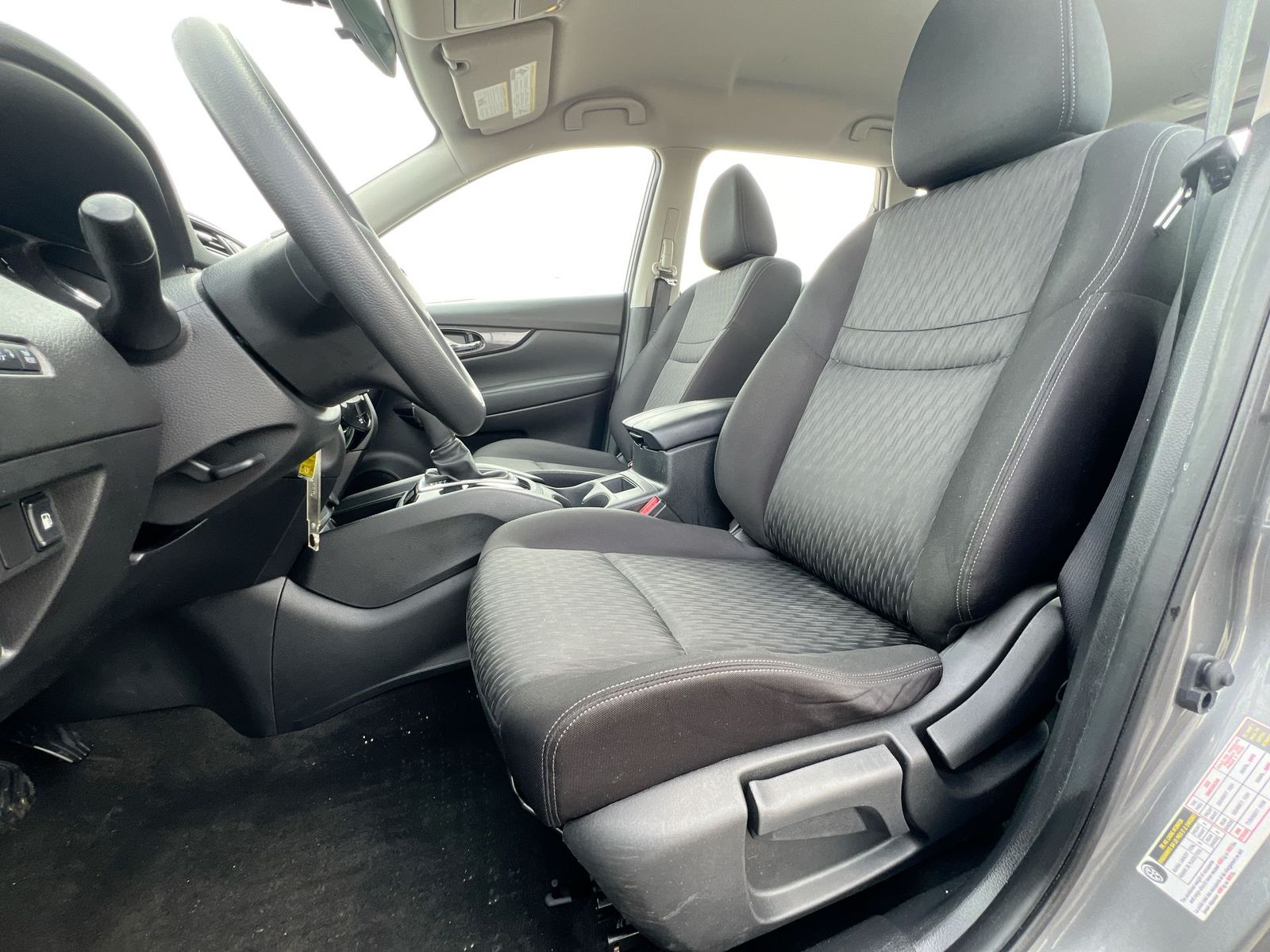 Thumbnail: 2018 Nissan Rogue - 16