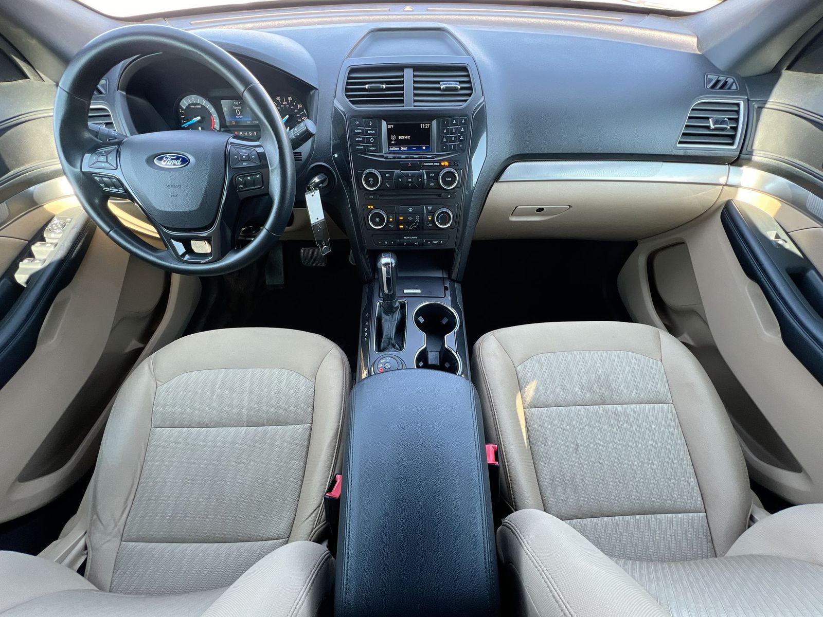 Thumbnail: 2017 Ford Explorer - 15