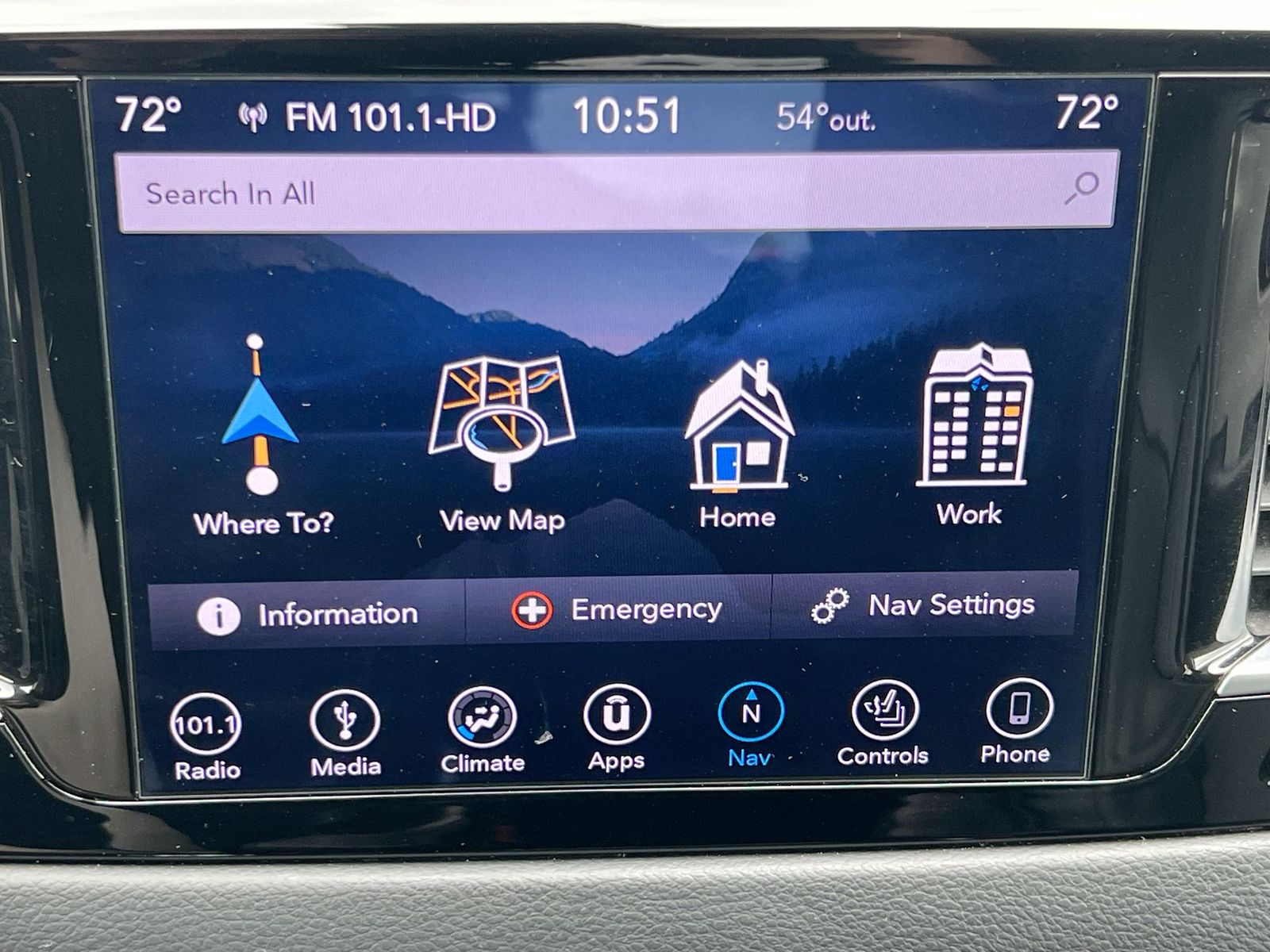 Thumbnail: 2018 Chrysler Pacifica - 27