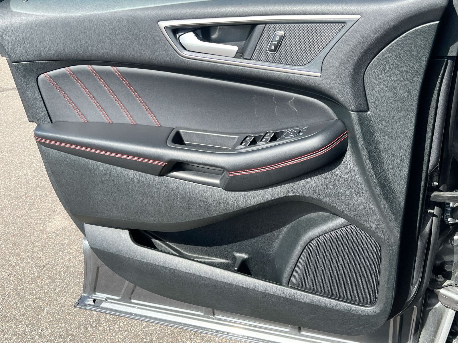 Thumbnail: 2023 Ford Edge - 28