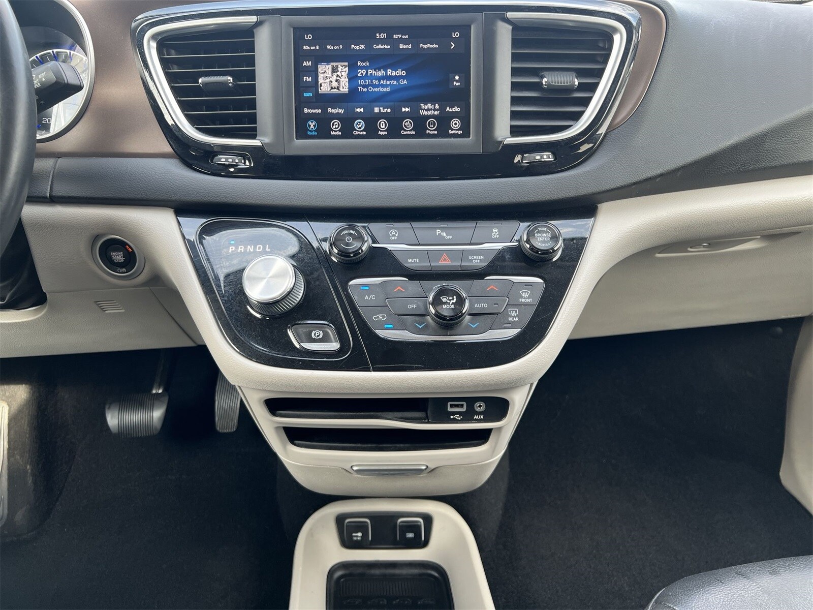 Thumbnail: 2018 Chrysler Pacifica - 28