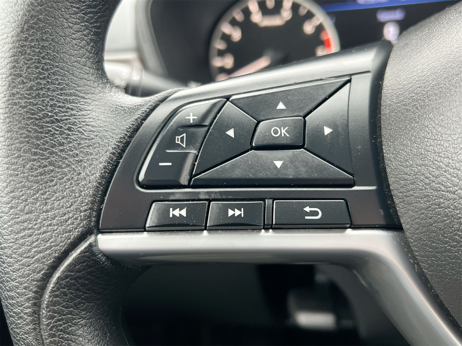 Thumbnail: 2025 Nissan Altima - 23