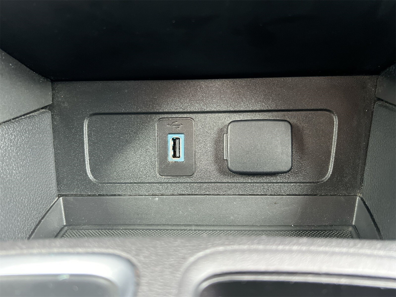 Thumbnail: 2019 Ford Escape - 31